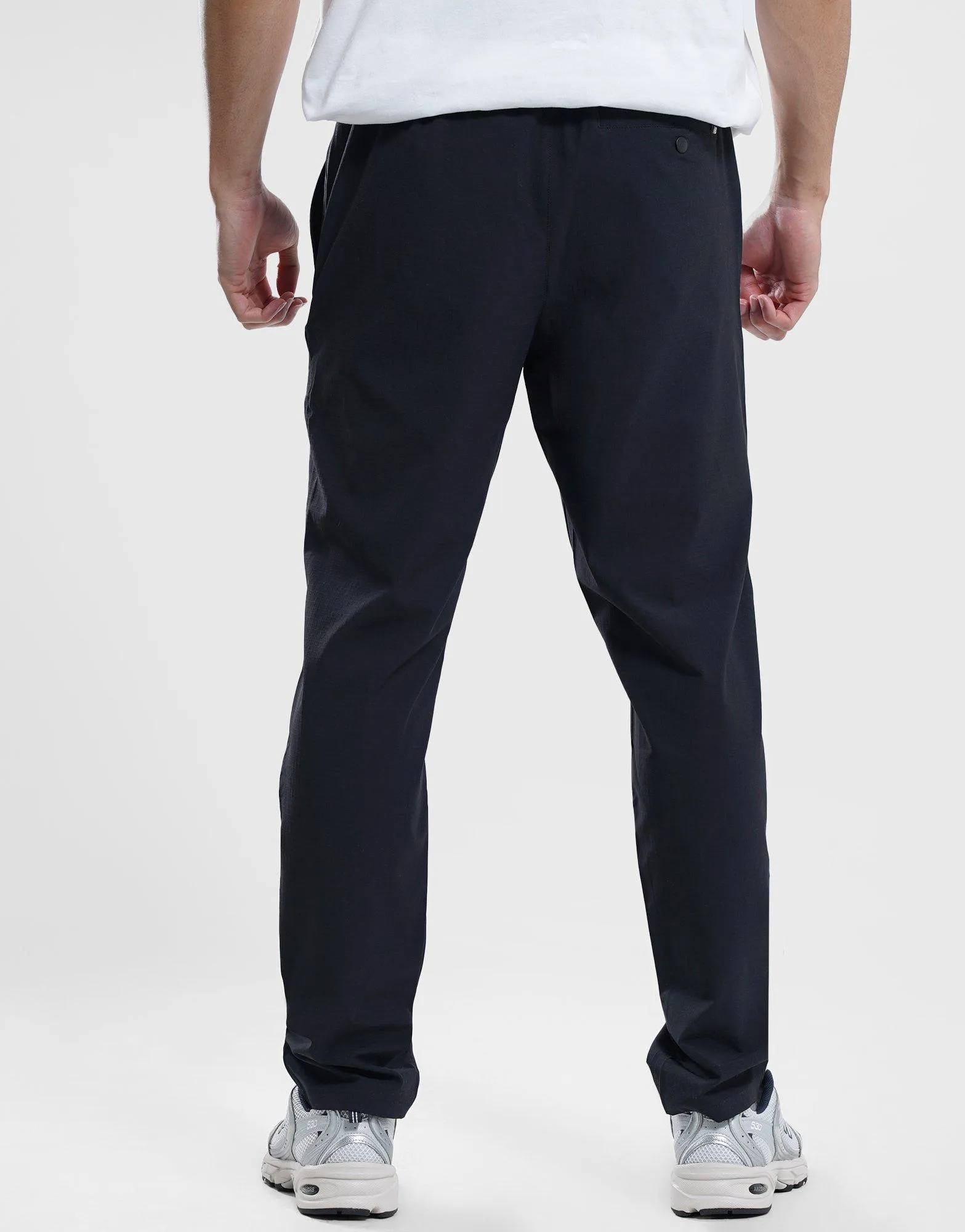 Adjustable drawstring Relaxed Style Athletics Ripstop Standard Tapered Pant