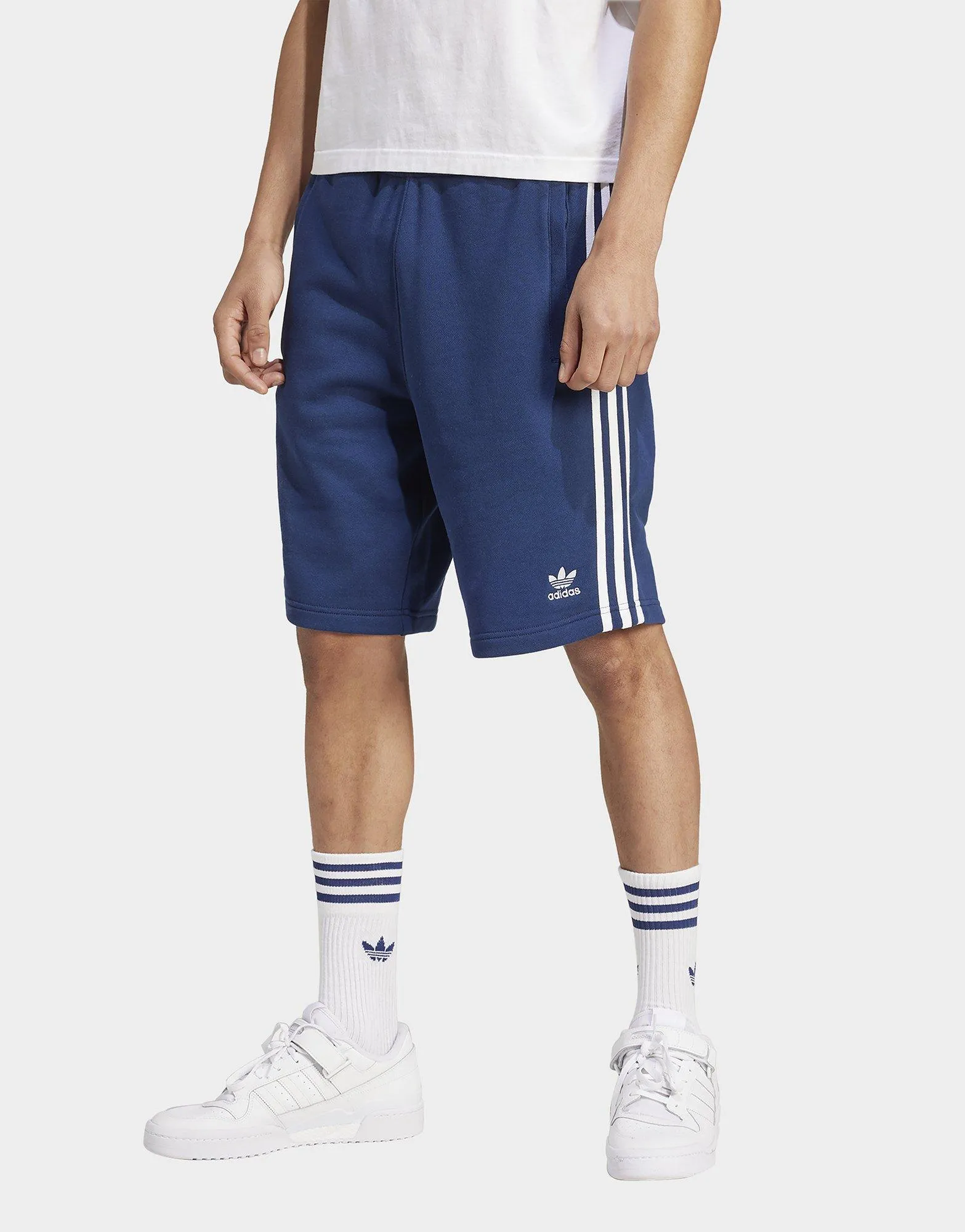 ??????? ????? Adicolor 3-stripes | ????? Versatile Layering Capability