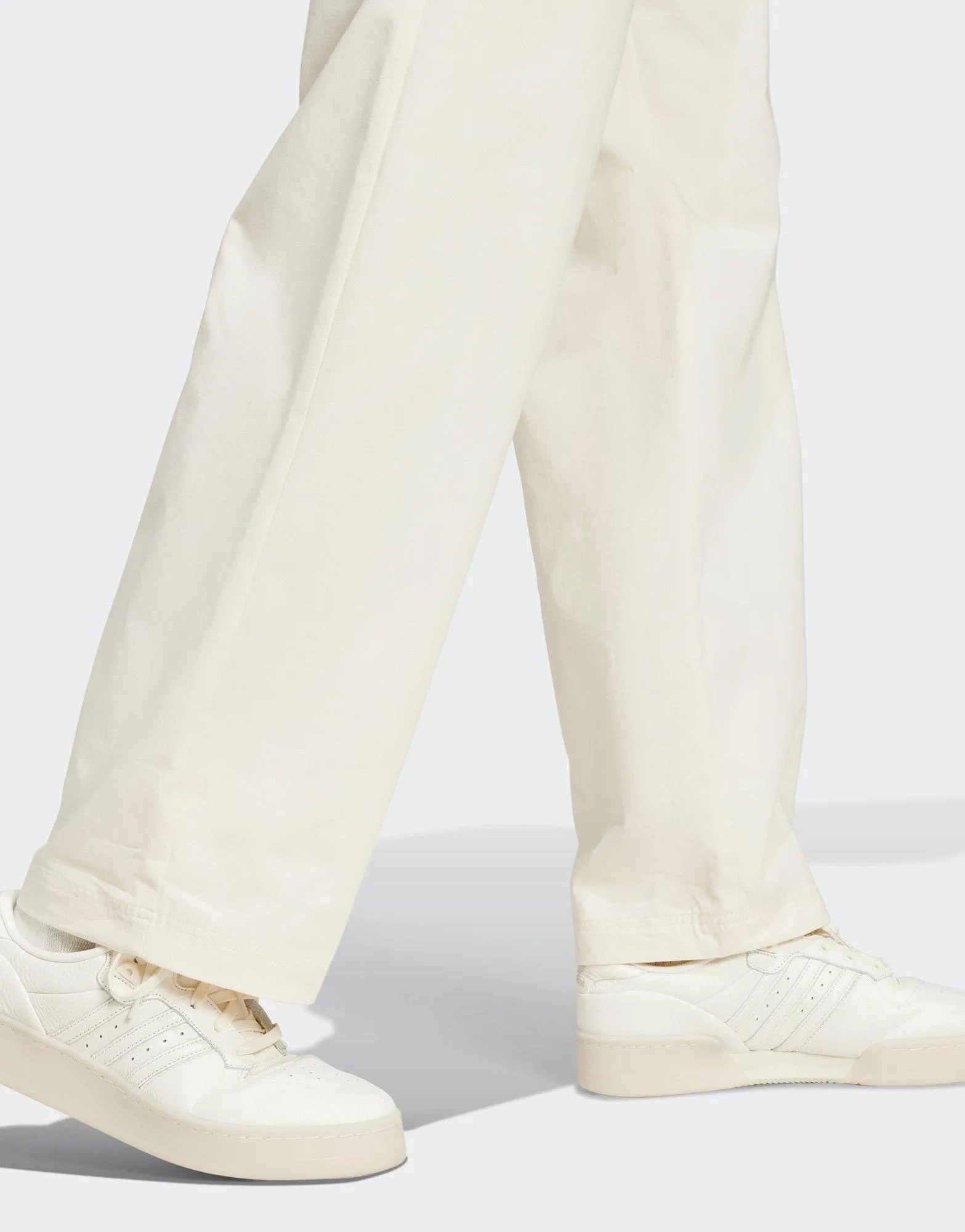 Trefoil Essentials Chinos Classic Fit