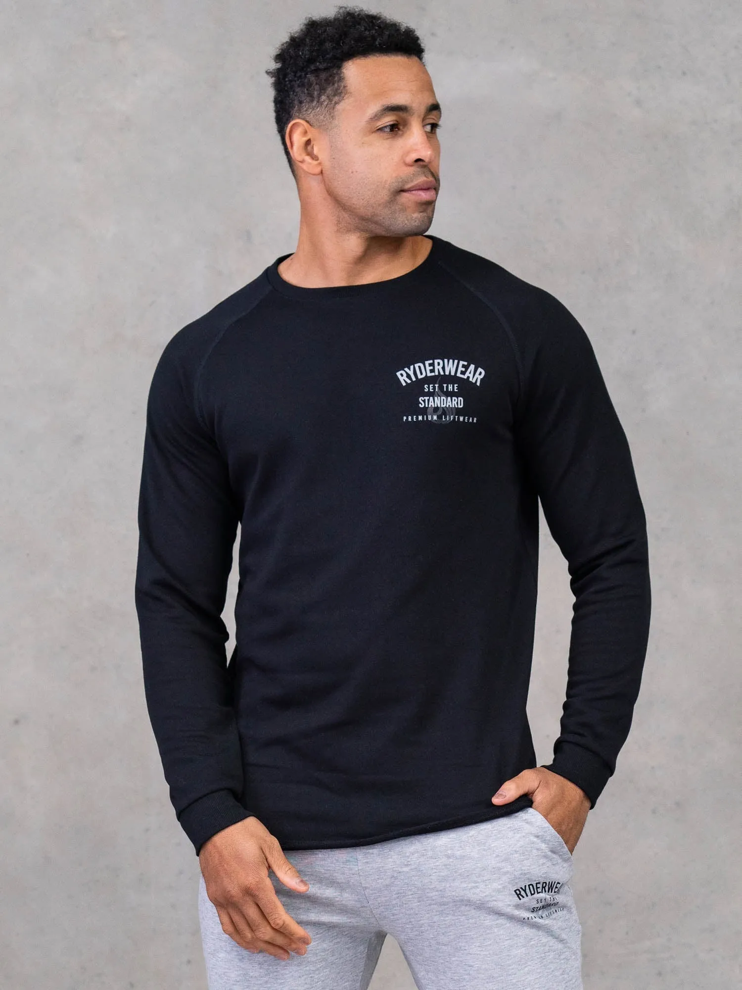 Legacy Crewneck - Black Pockets Stylish