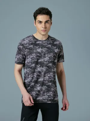 Men Abstract Print Slim Fit Crew Neck T-shirt with TECHNO COOL  Chic