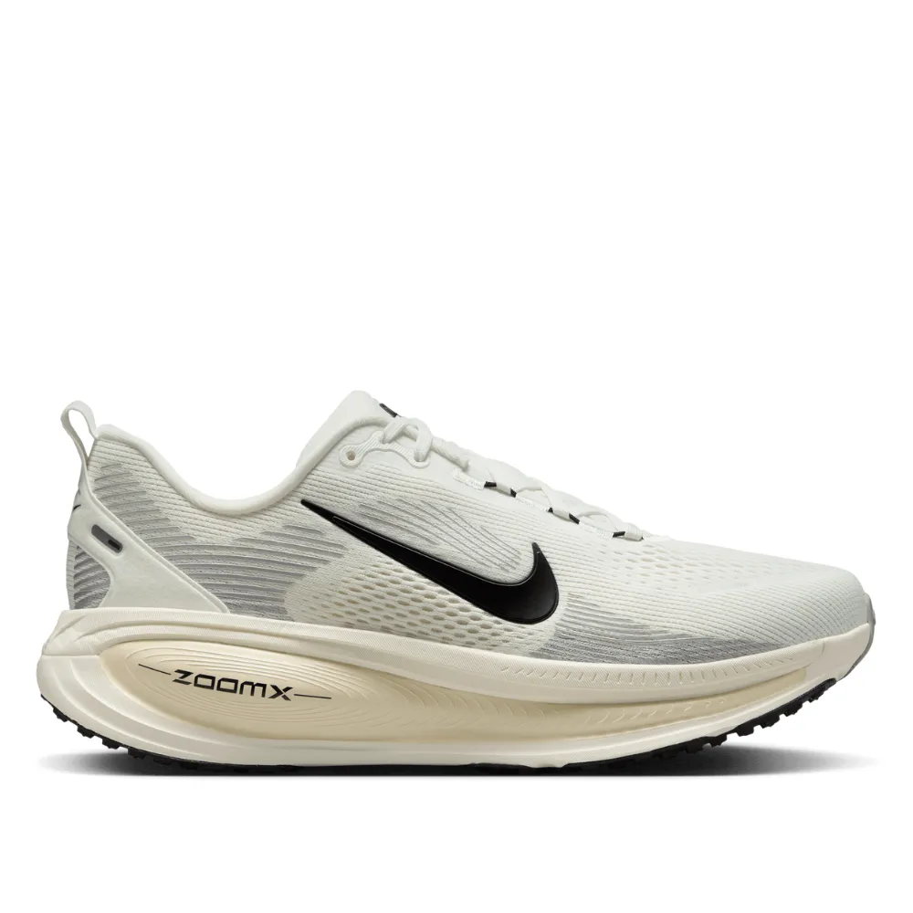 Adjustable Heel Lock leather running shoes Nike Men's Vomero 18 Running Shoes