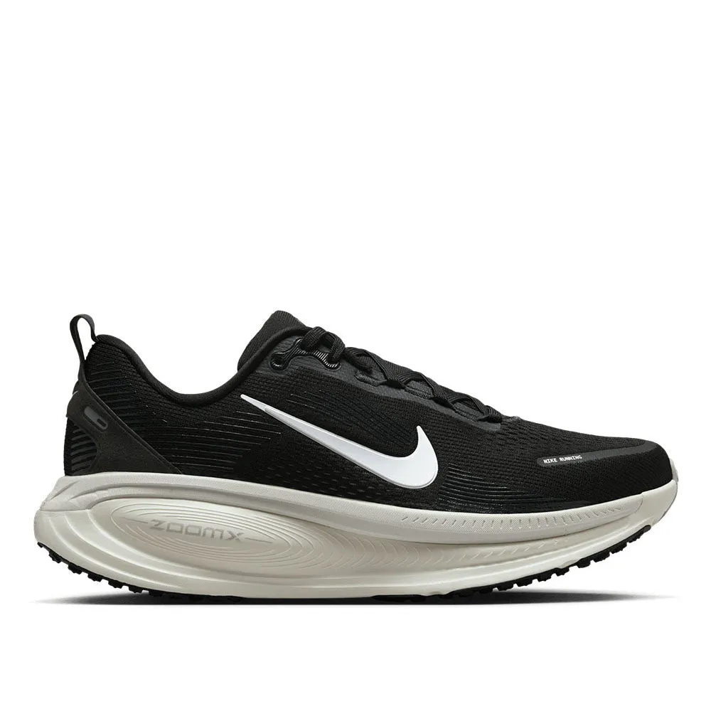Biomechanical Flex Grooves Dual Density Cushioning Nike Men's Vomero 18 Running Shoes