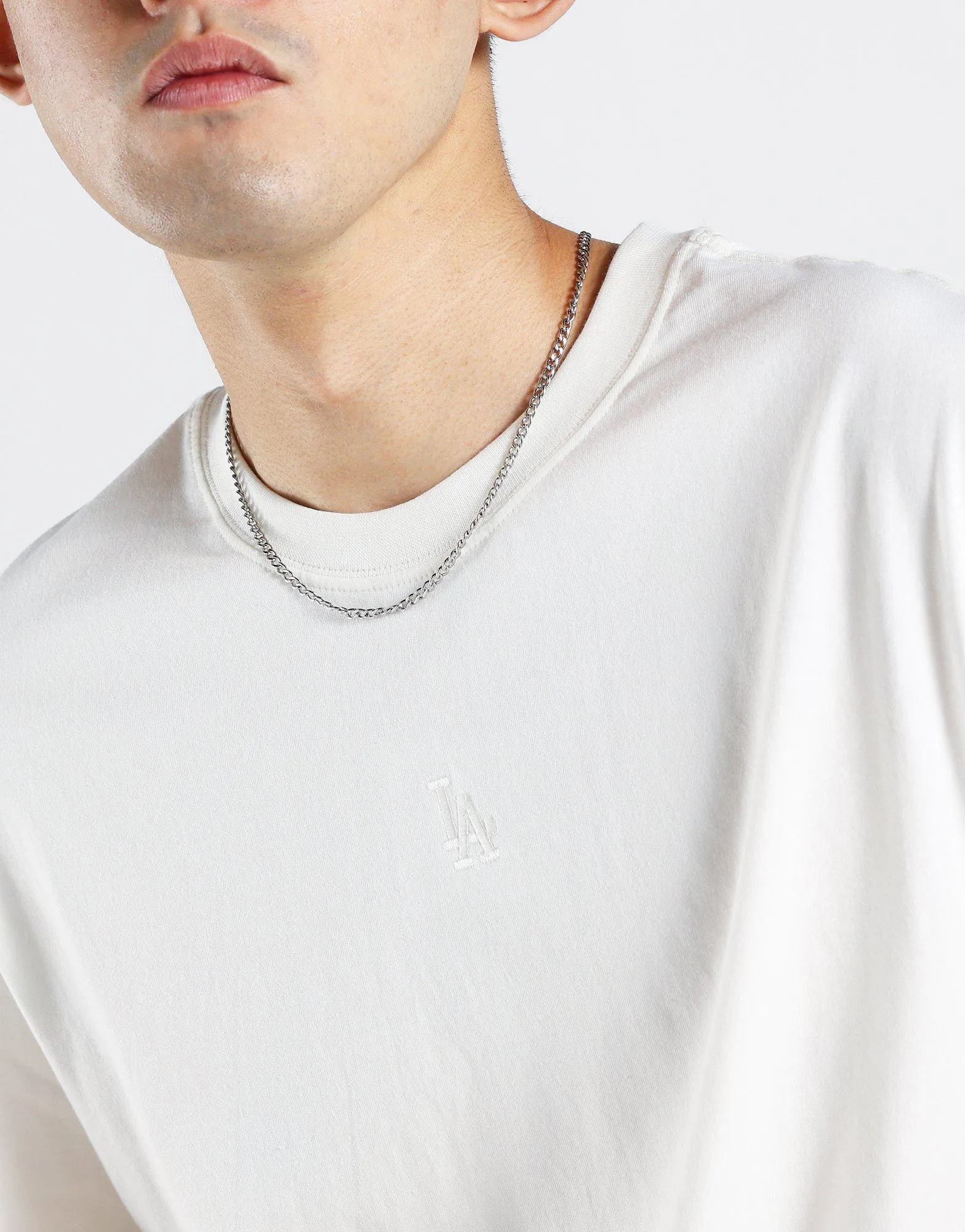 Beaded details Chill Mode Losdod Tonal Embroidery T-Shirt