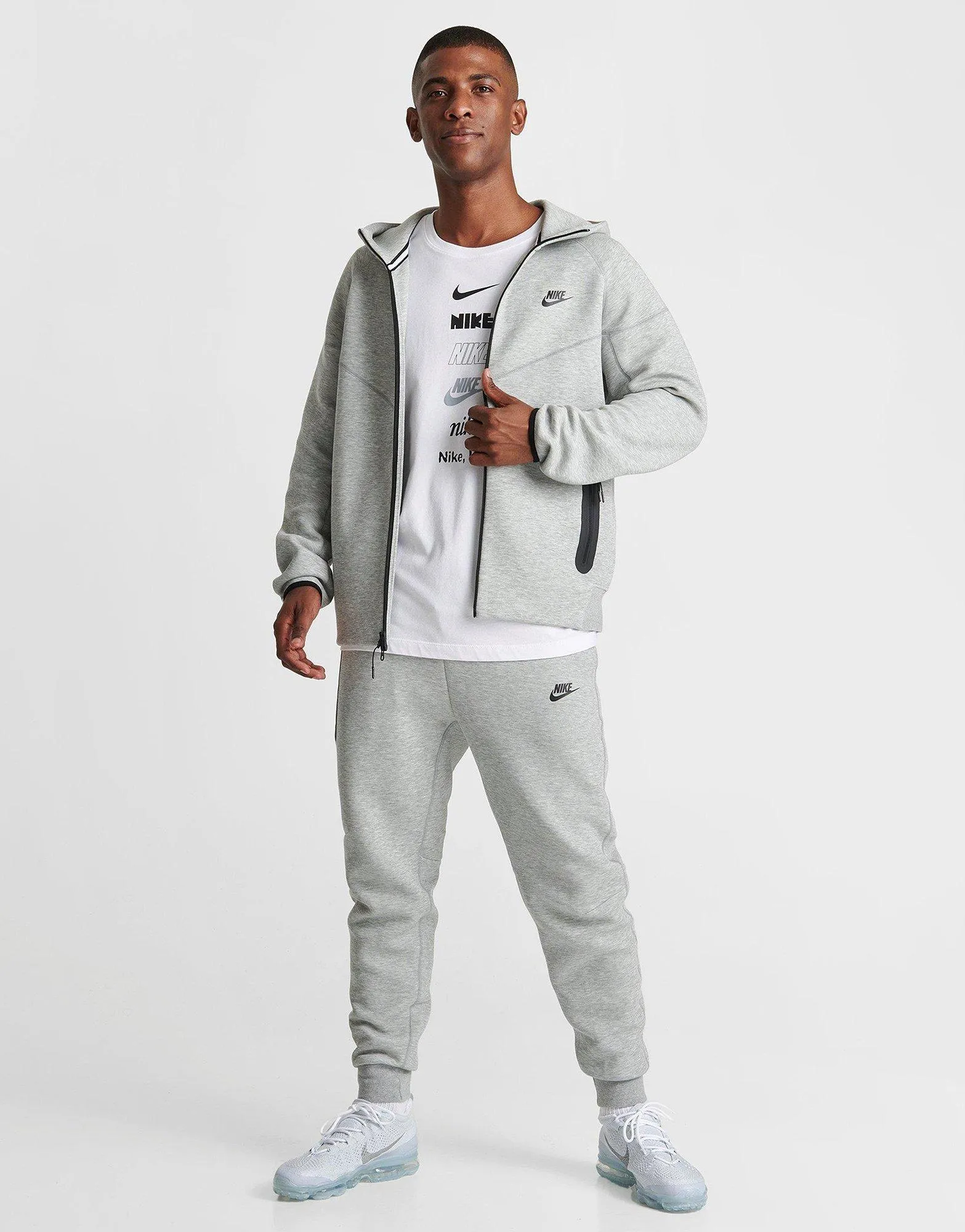 UV Protection ?'?? ????'?? Tech Fleece Windrunner | ?????