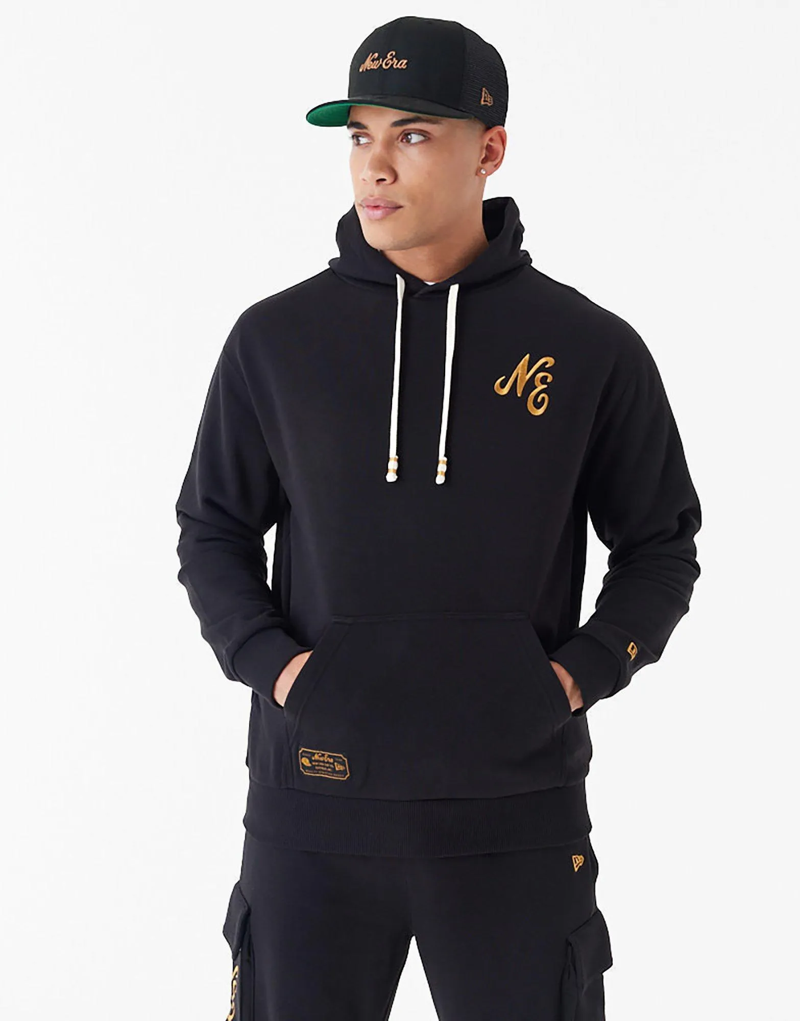 ???????? ???????? ????'?? Script Logo | ??????? product brand name recognition Quick-Dry Tech