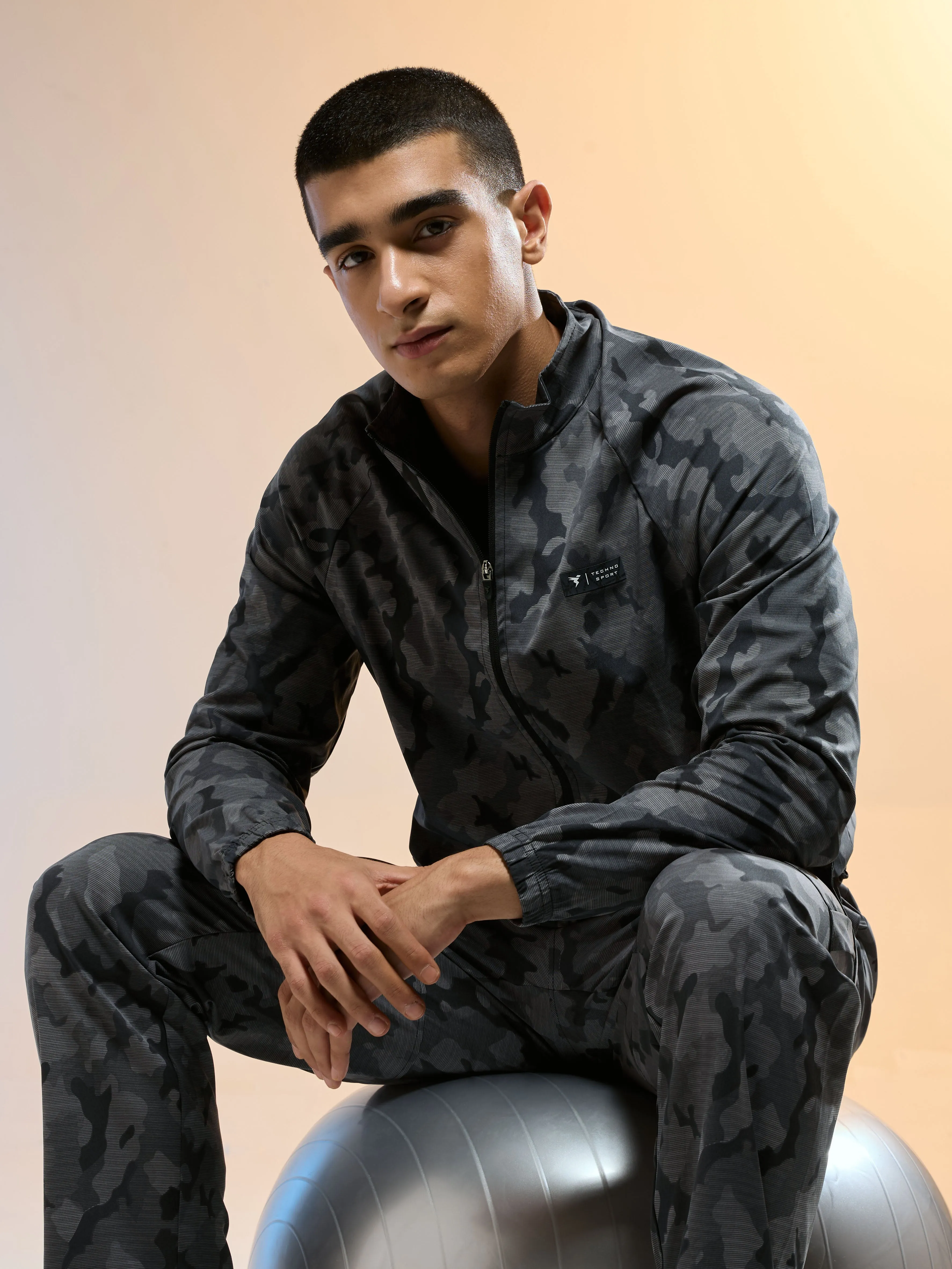 Wind Block Men Printed Slim Fit Mock Neck Jacket with TS FLEXI