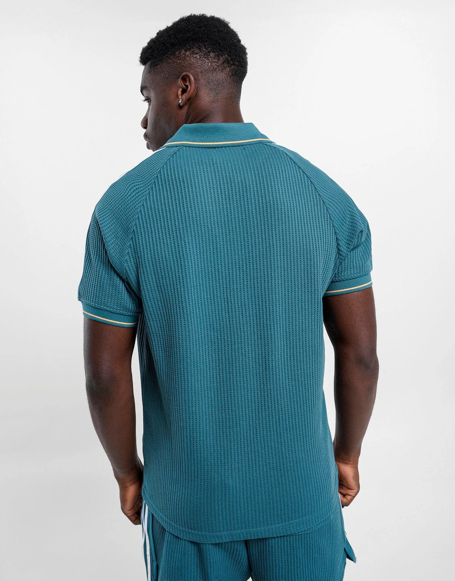 Chilly Comfort Fresh Outfit Polo Shirt