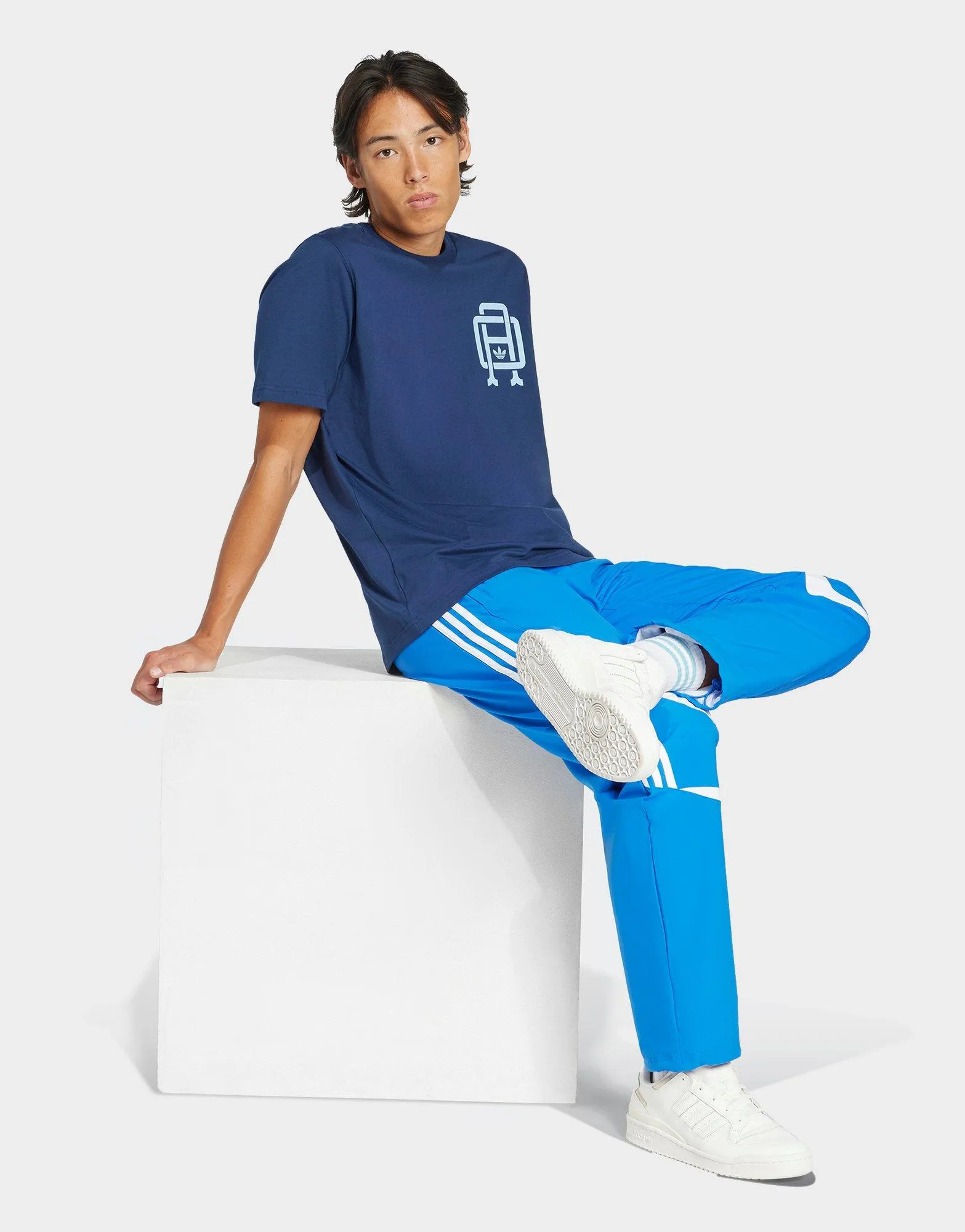 Layered Hem Design Perfect for Any Outfit T-Shirt