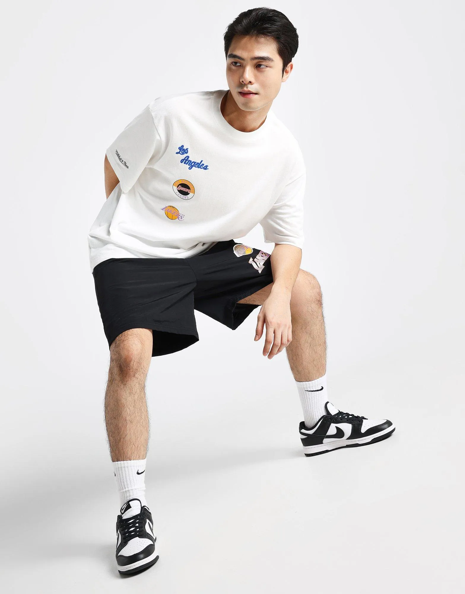 LA Lakers Logo T-Shirt Layering Must-Have Trendy All-Day