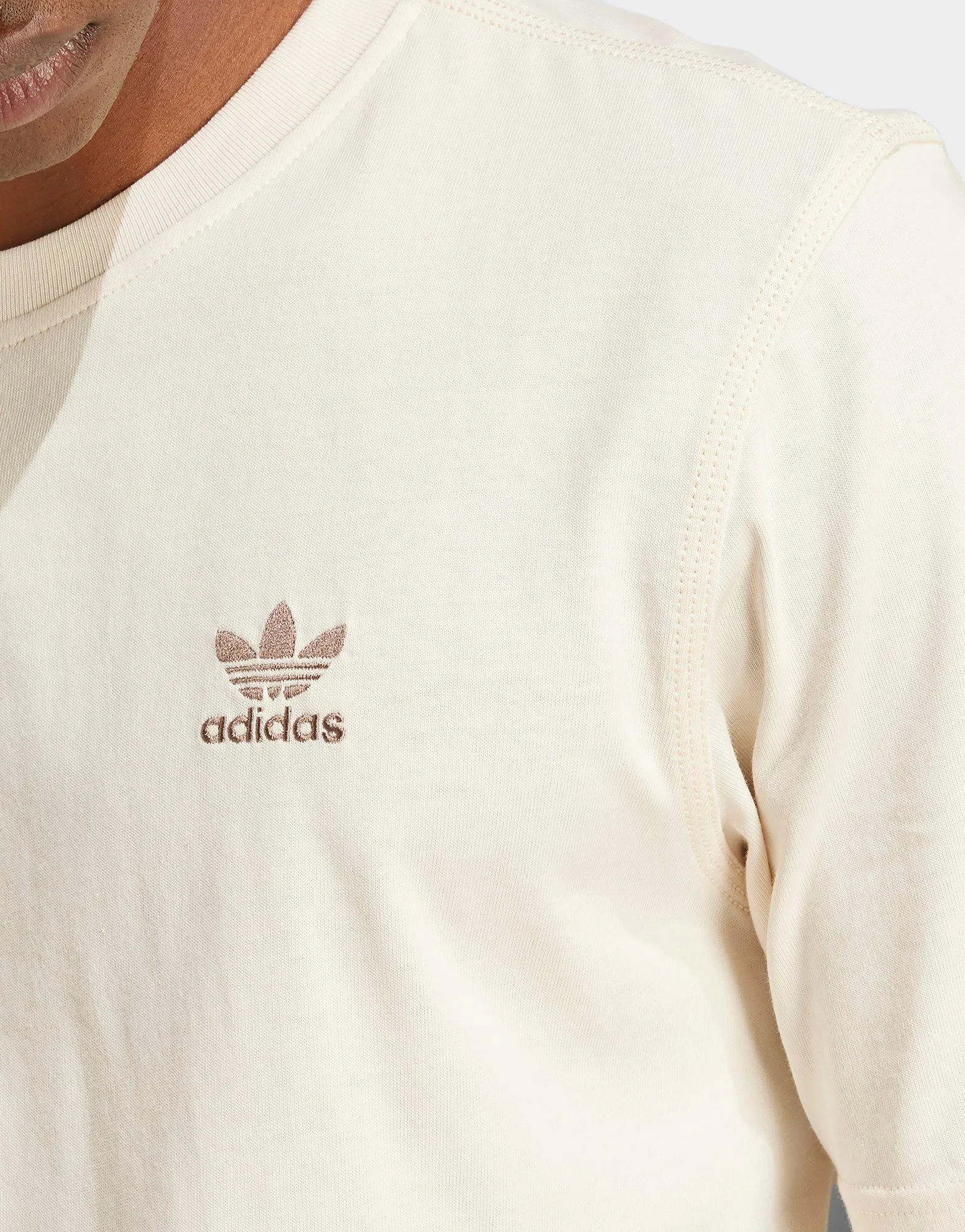 Trefoil Essentials T-shirt Weekend Ready Perfect Comfort