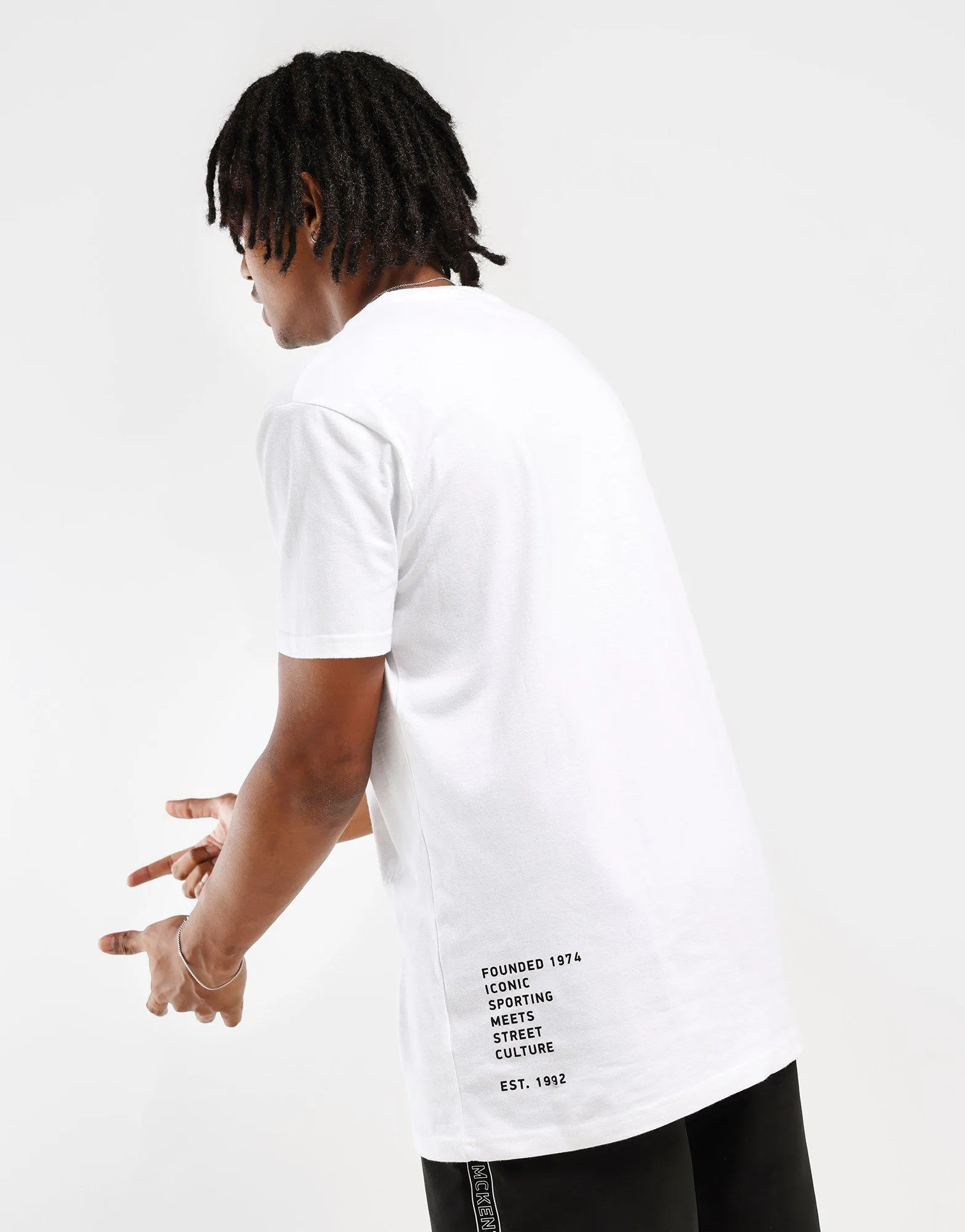 Holiday Wear Aventura T-Shirt