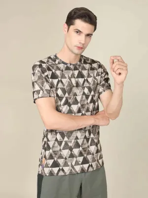 Men Abstract Print Slim Fit Crew Neck T-shirt with TECHNO COOL  Urban Fit High-Quality Fabric