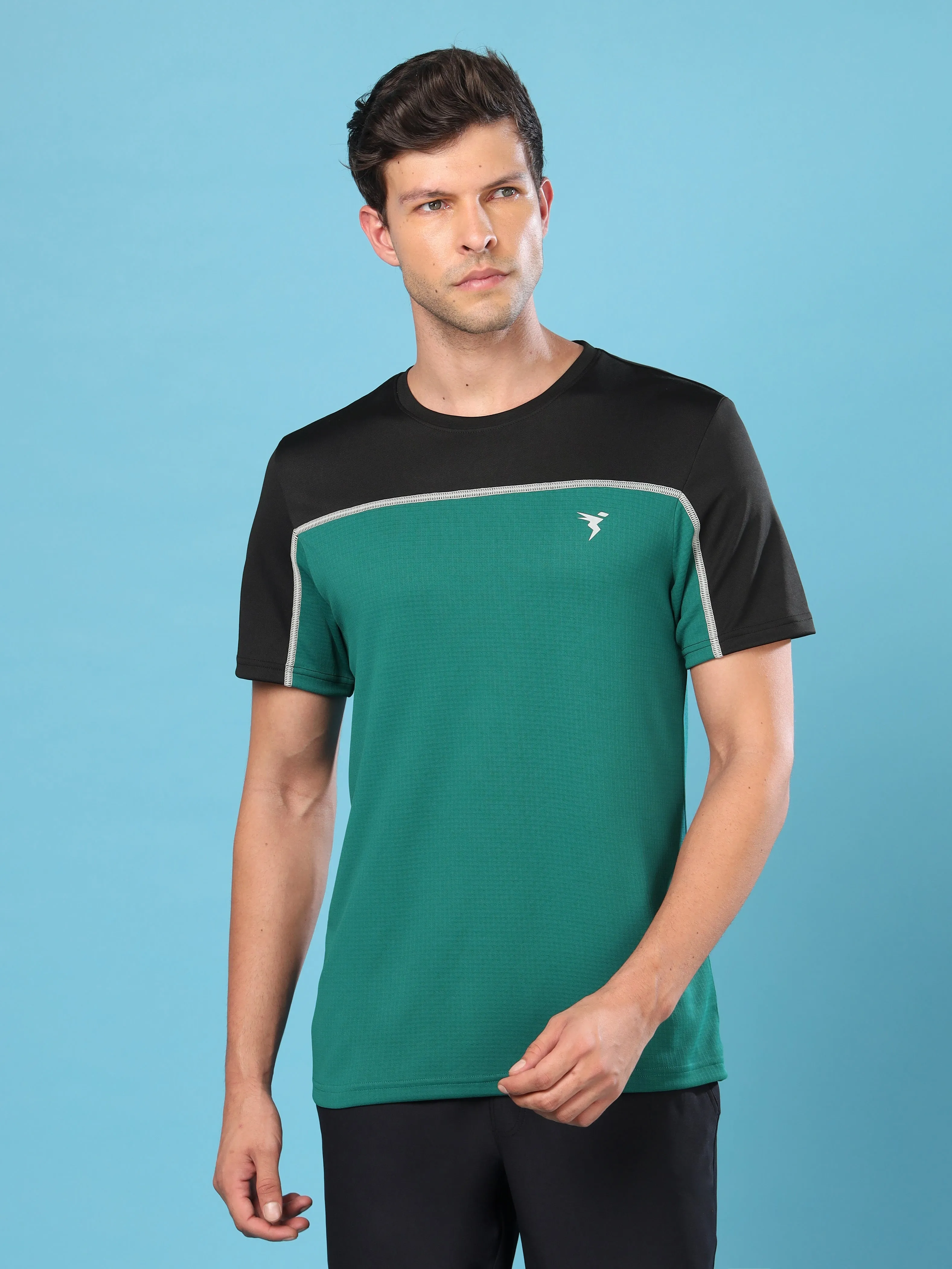 QuickDry Essential Fit Men Colorblock Slim Fit Crew Neck T-shirt with TECHNO COOL 