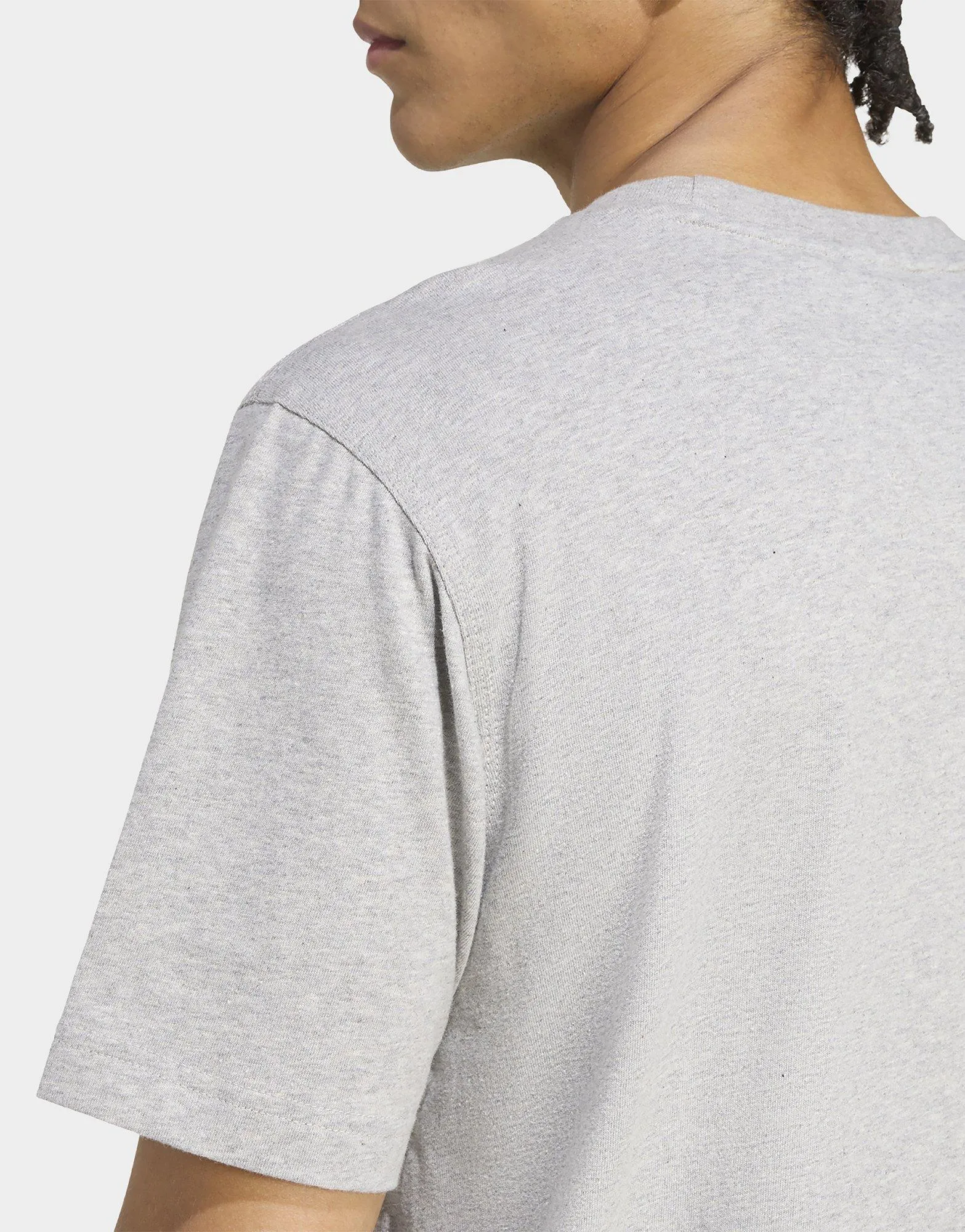 Minimal Look Trefoil Essentials T-Shirt