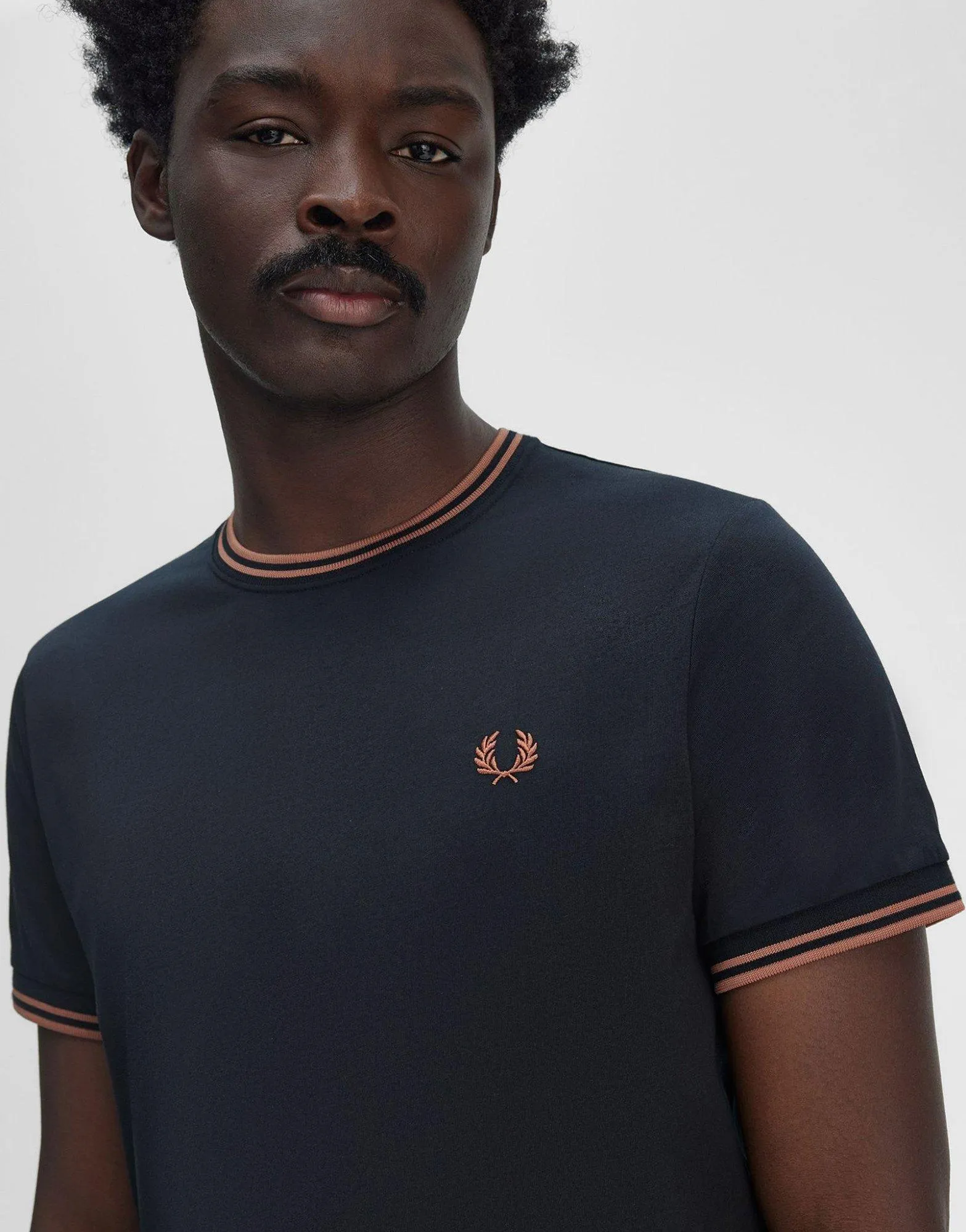 Twin Tipped T-Shirt Set In Sleeve