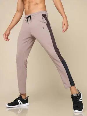 Relaxed Style Men Colorblock Slim Fit Trackpants with ELASTO PLUS