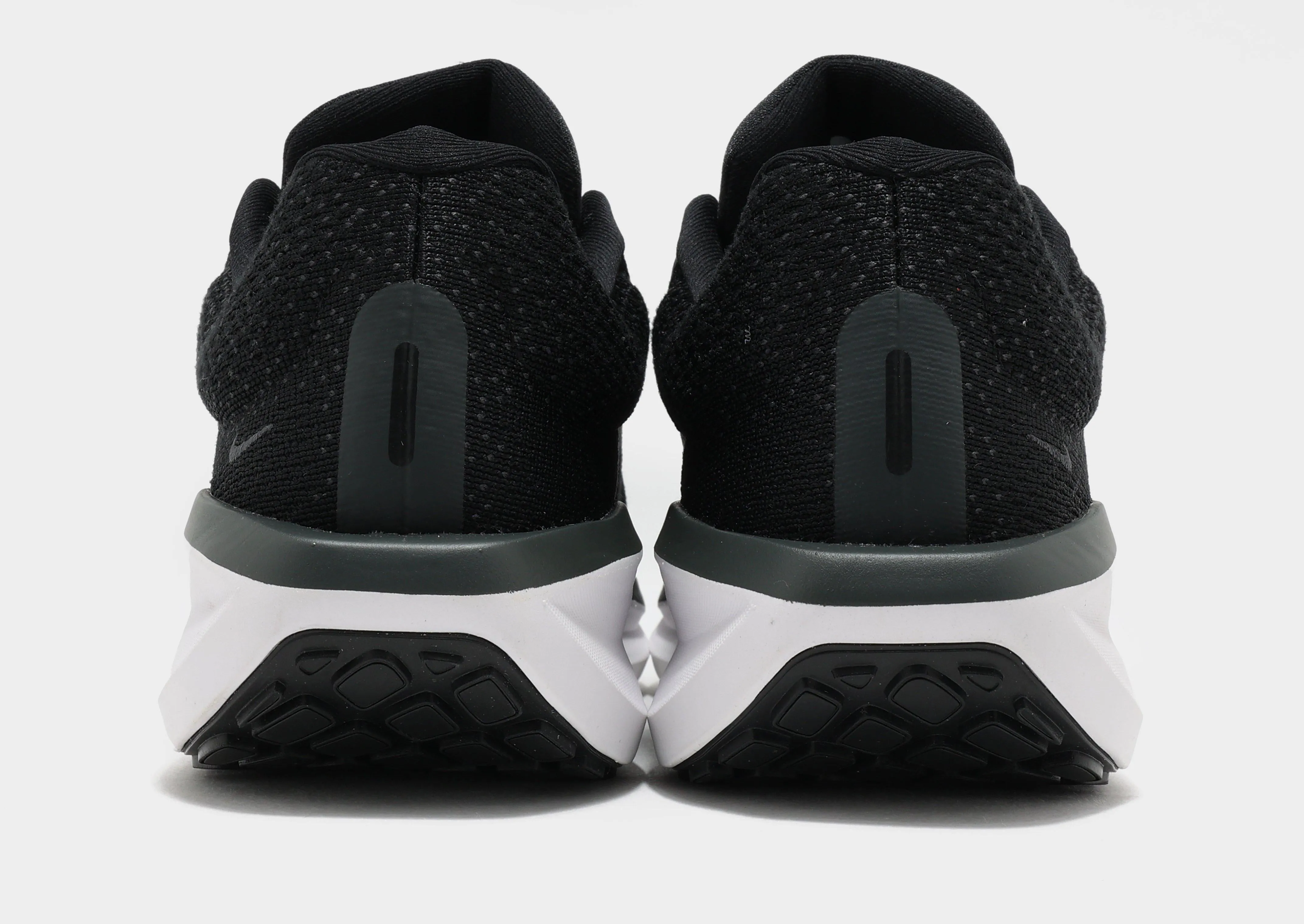 Winflo 11 ultra - marathon running shoes classic - inspired shoes