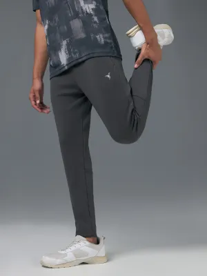 Mobility Shorts Grip and Comfort Men Melange Slim Fit Trackpants with TECHNO DRY