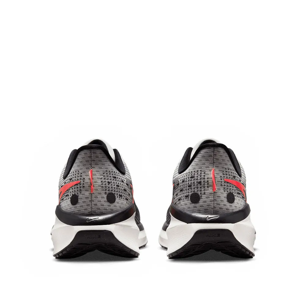 non - energy - return shoes Nike Men's Vomero 17 Road Running Shoes