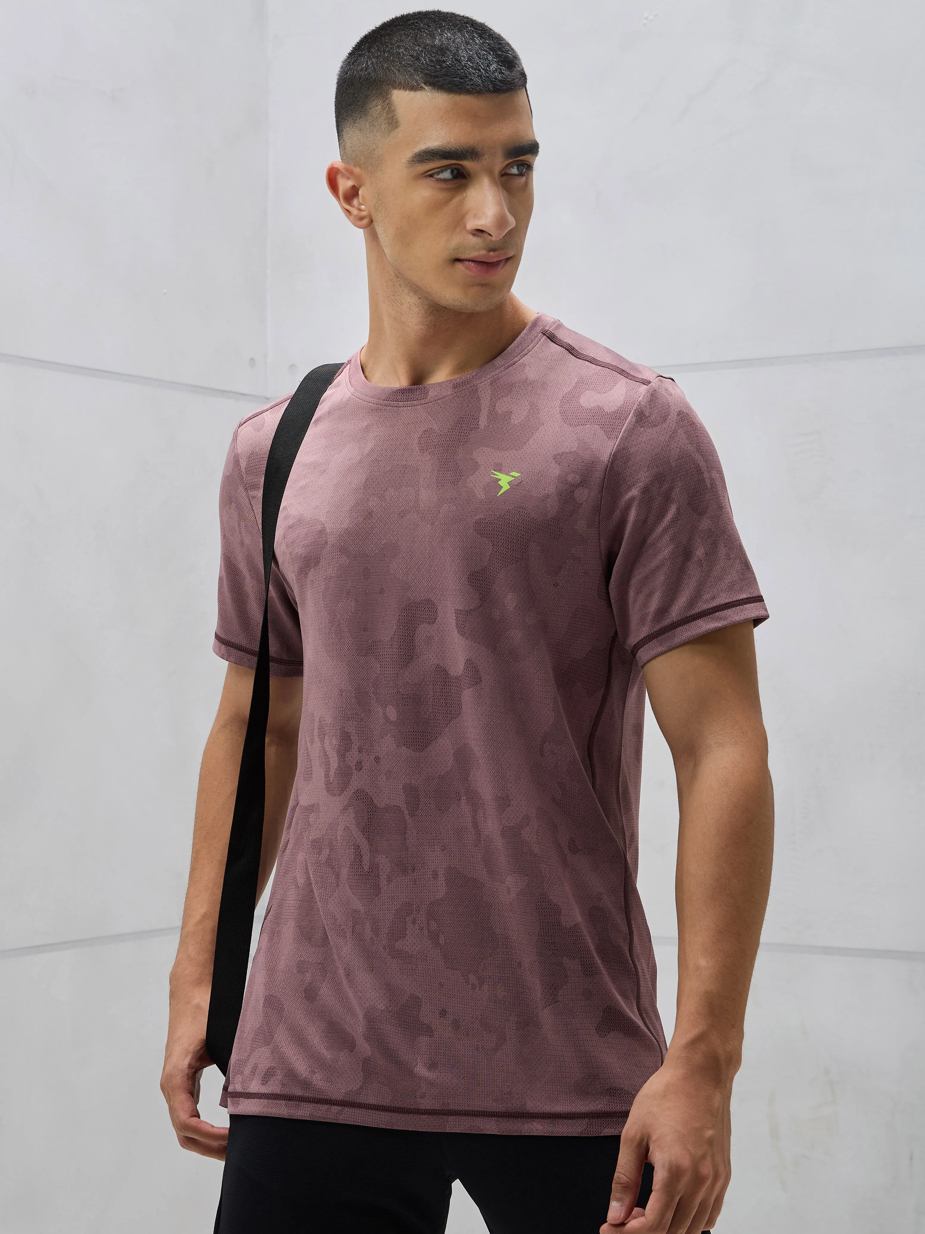 Men Jacquard Slim Fit Crew Neck T-shirt with DOUBLE COOL Soft And Comfortable Cozy Feeling