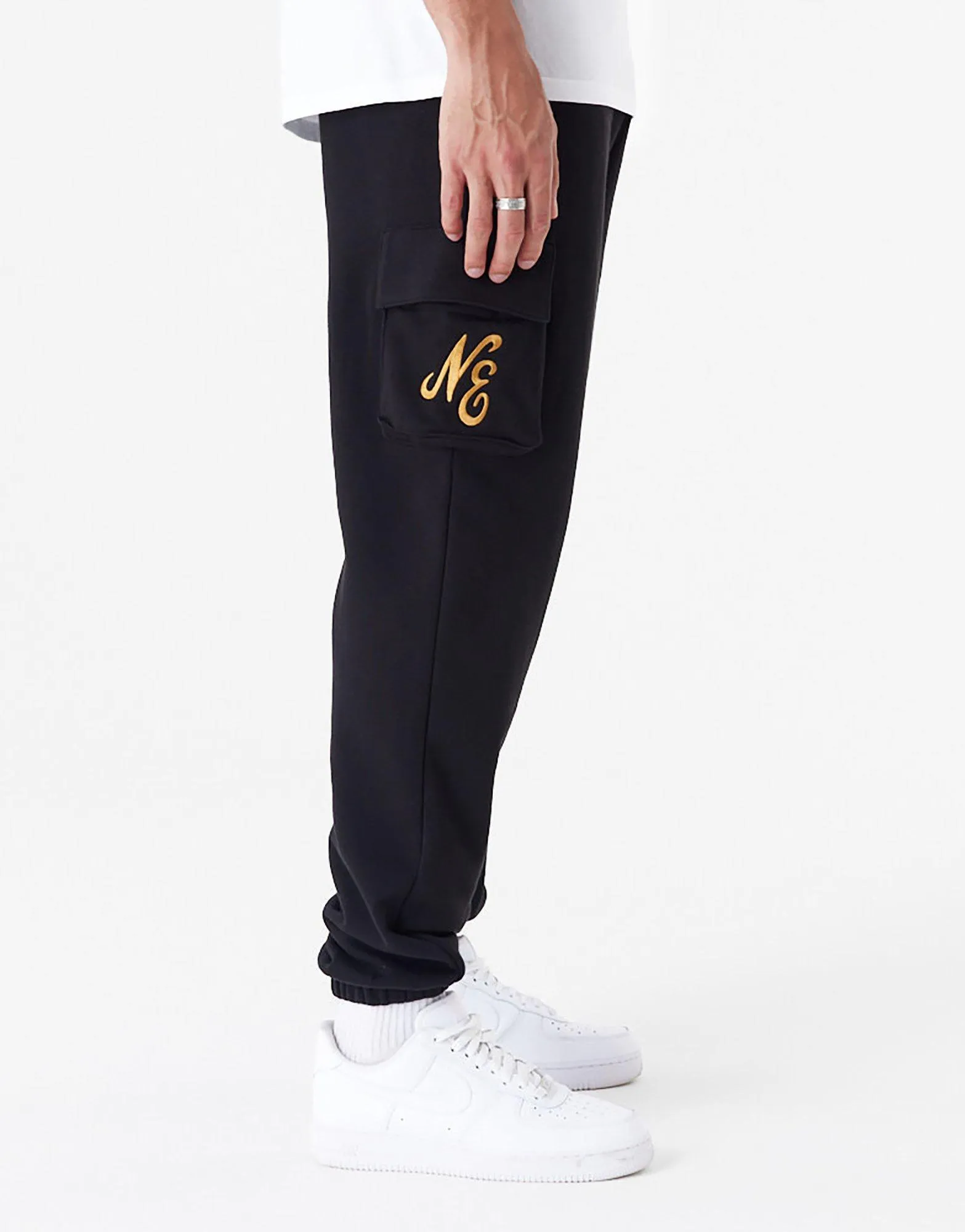 ????? ?????? ???"? Script Logo | ????? Odor Resistant Material