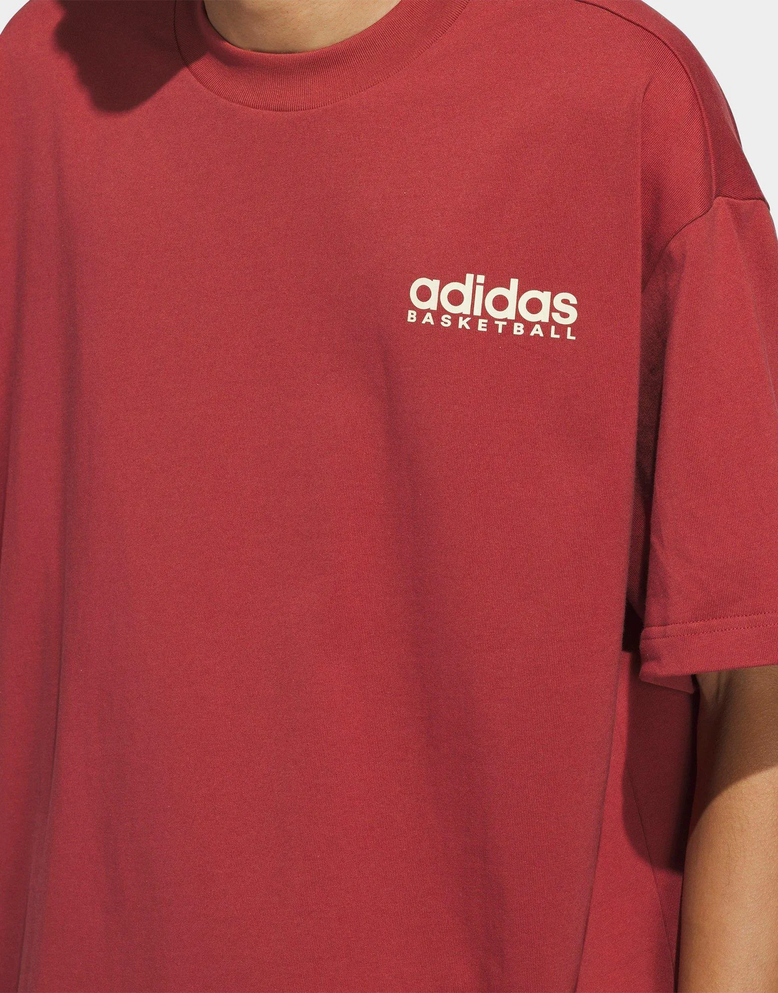 Graphic T-Shirt Chilly Layer