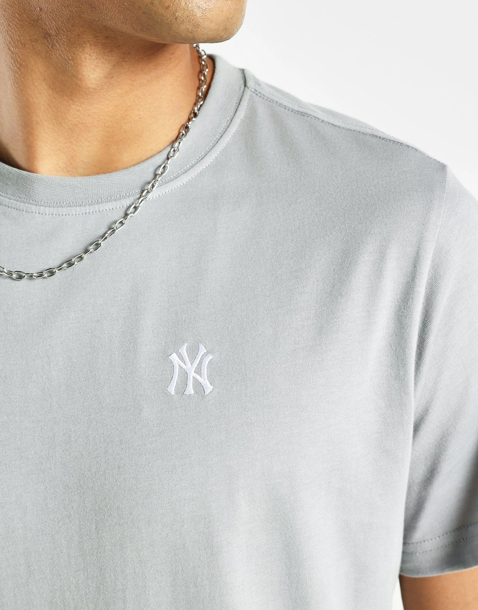 NY Yankees Table T-Shirt soft fit Quick Fit Design