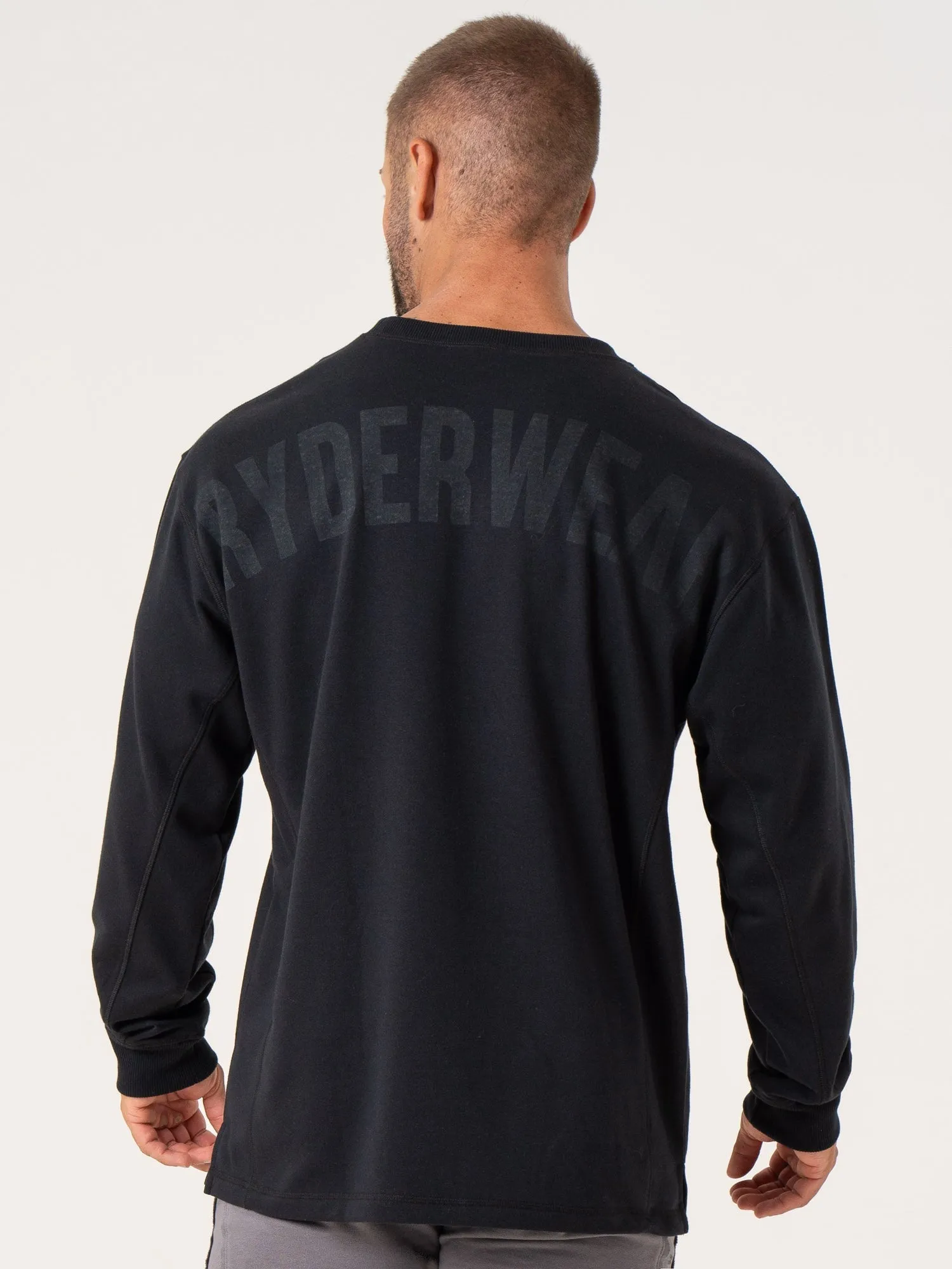 Force Crew Neck - Black product photography