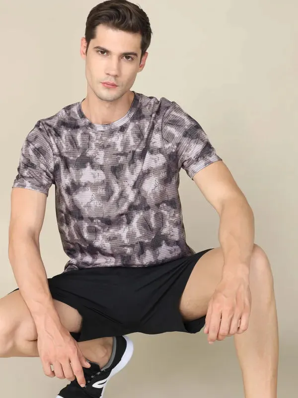 Men Abstract Print Slim Fit Crew Neck T-shirt with TECHNO COOL  Chic Outfit