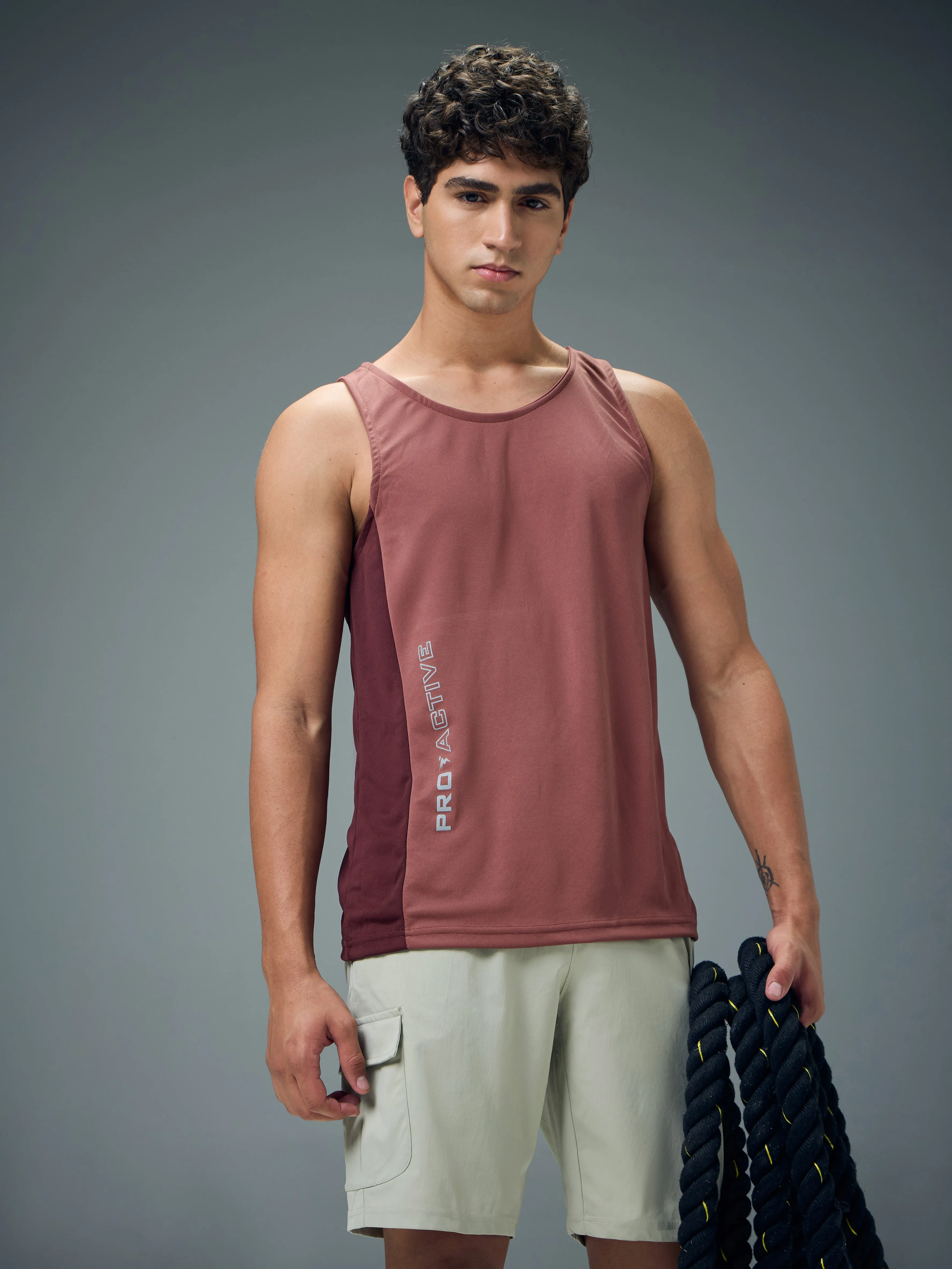 construction Men Colorblock Slim Fit Scoop Neck Sports Innerwear Vest with TECHNOCOOL 