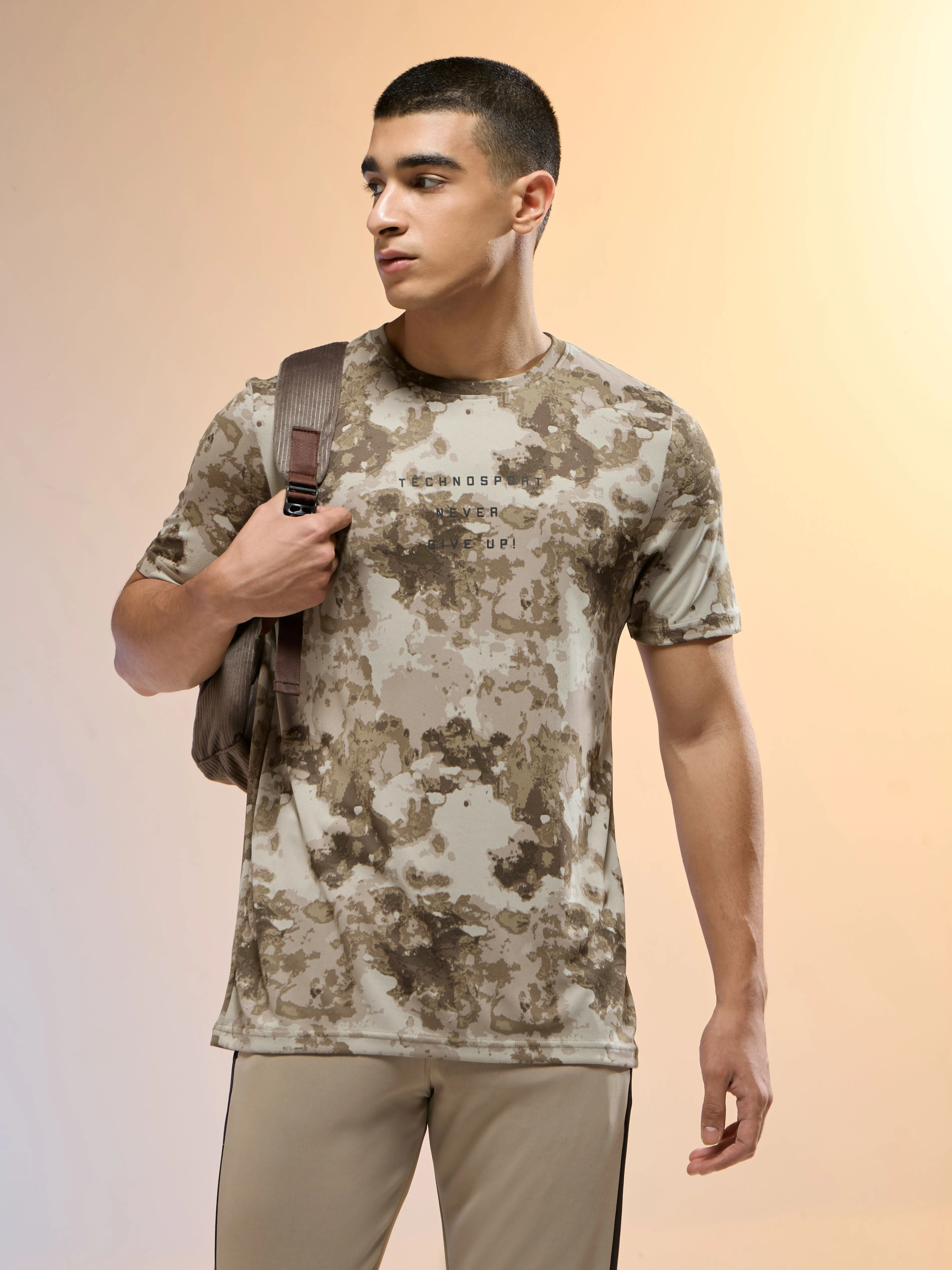 Men Printed Slim Fit Round Neck T-shirt with TECHNOCOOL  NonRestrictiveSilhouette