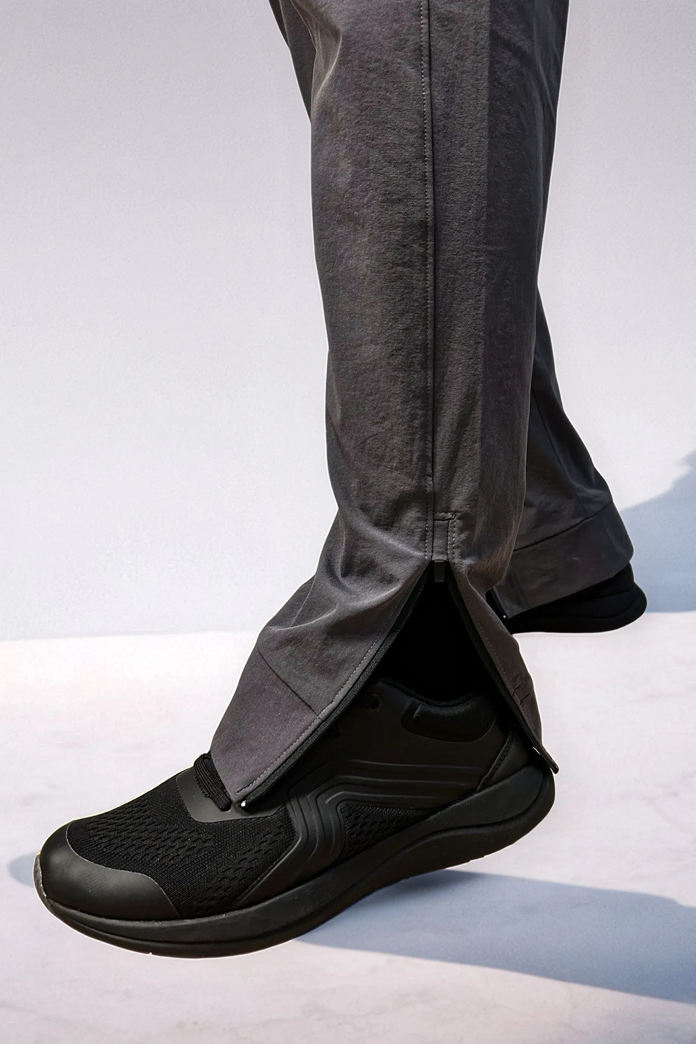 All-Occasion Wear VentilatedCuffs Essential Sweatpants Dark Gray