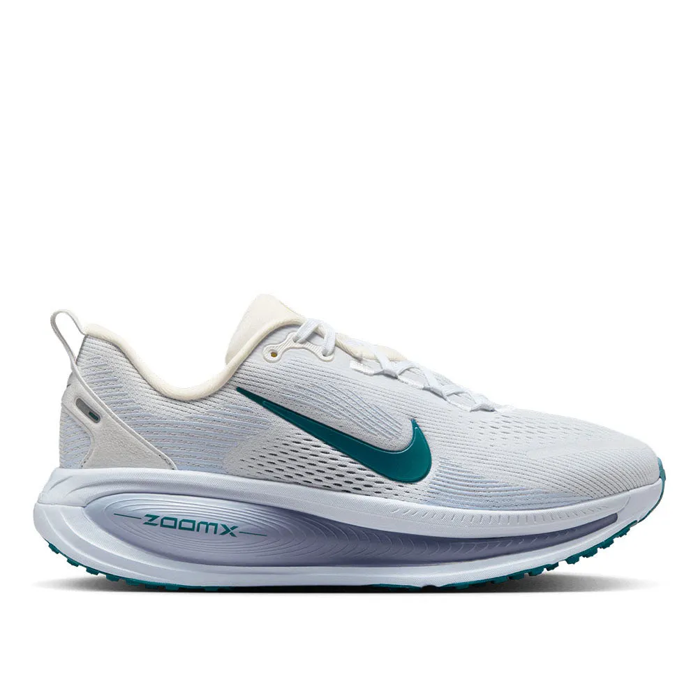 Nike Women's Vomero 18 Running Shoes Enhanced Breathability