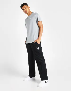 NY Yankees Pleat Pant Anti Chafe Seams Comfort Walk