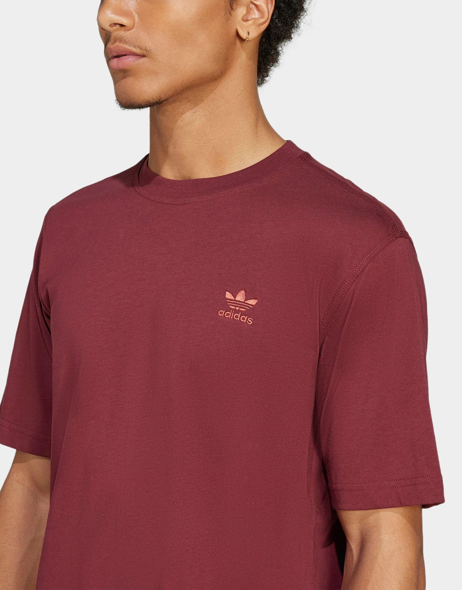 Trefoil Essentials T-shirt Seasonal Trend
