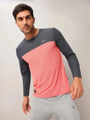 Easy Care Material Classic Comfort Style Men Colorblock Slim Fit Crew Neck T-shirt with MATPIQ