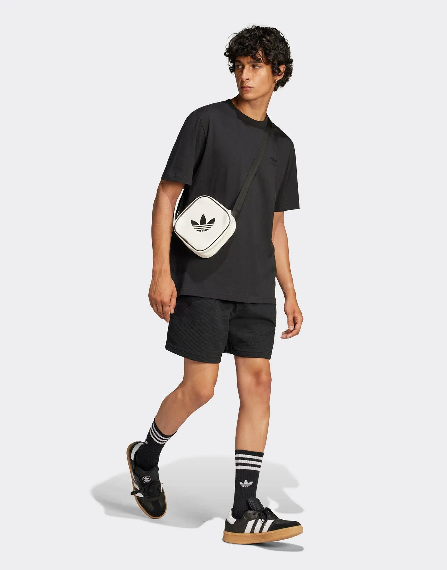 Minimalist Look Vibrant Prints Trefoil Series T-Shirt