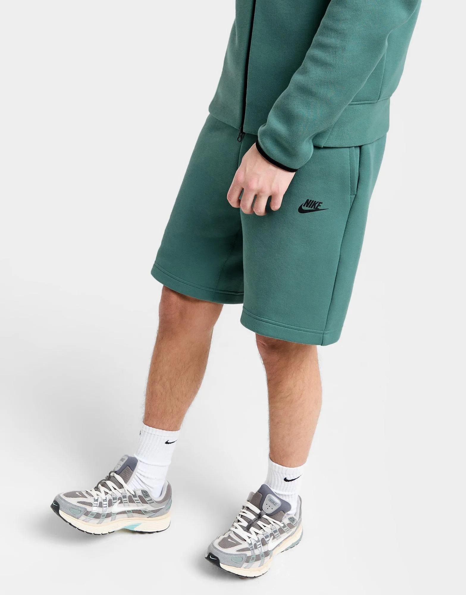 ????? ?????? ????? Tech Fleece | ????? Regular Fit