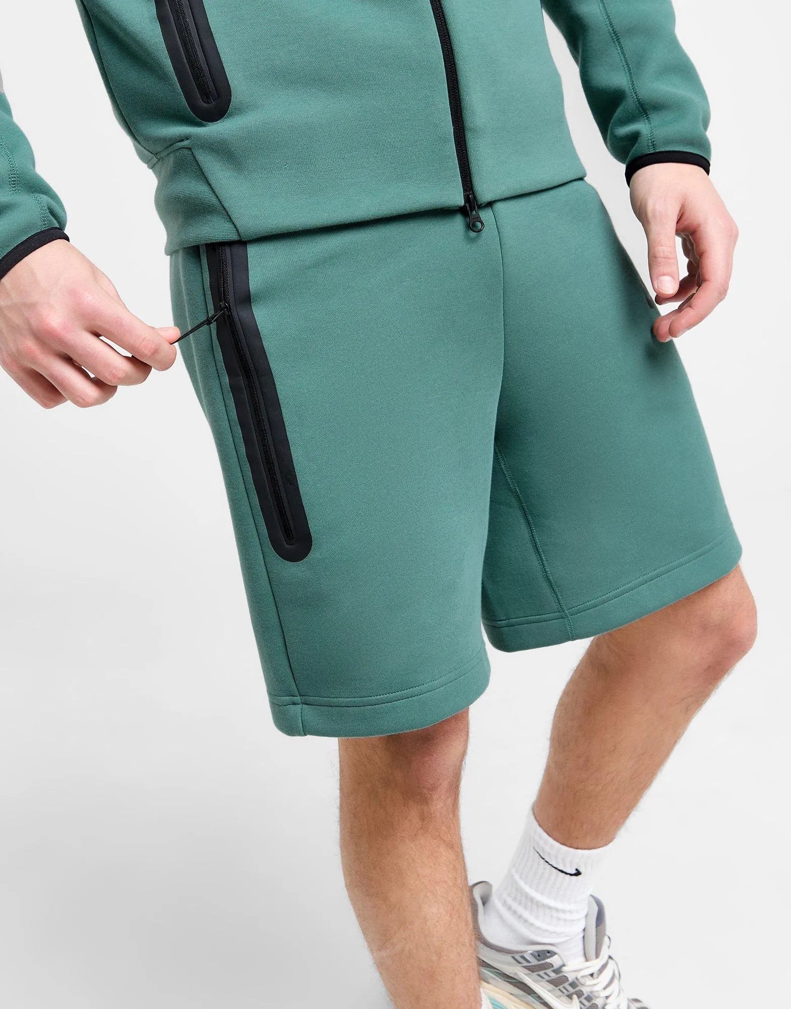 ????? ?????? ????? Tech Fleece | ????? Layering Piece Budget - friendly