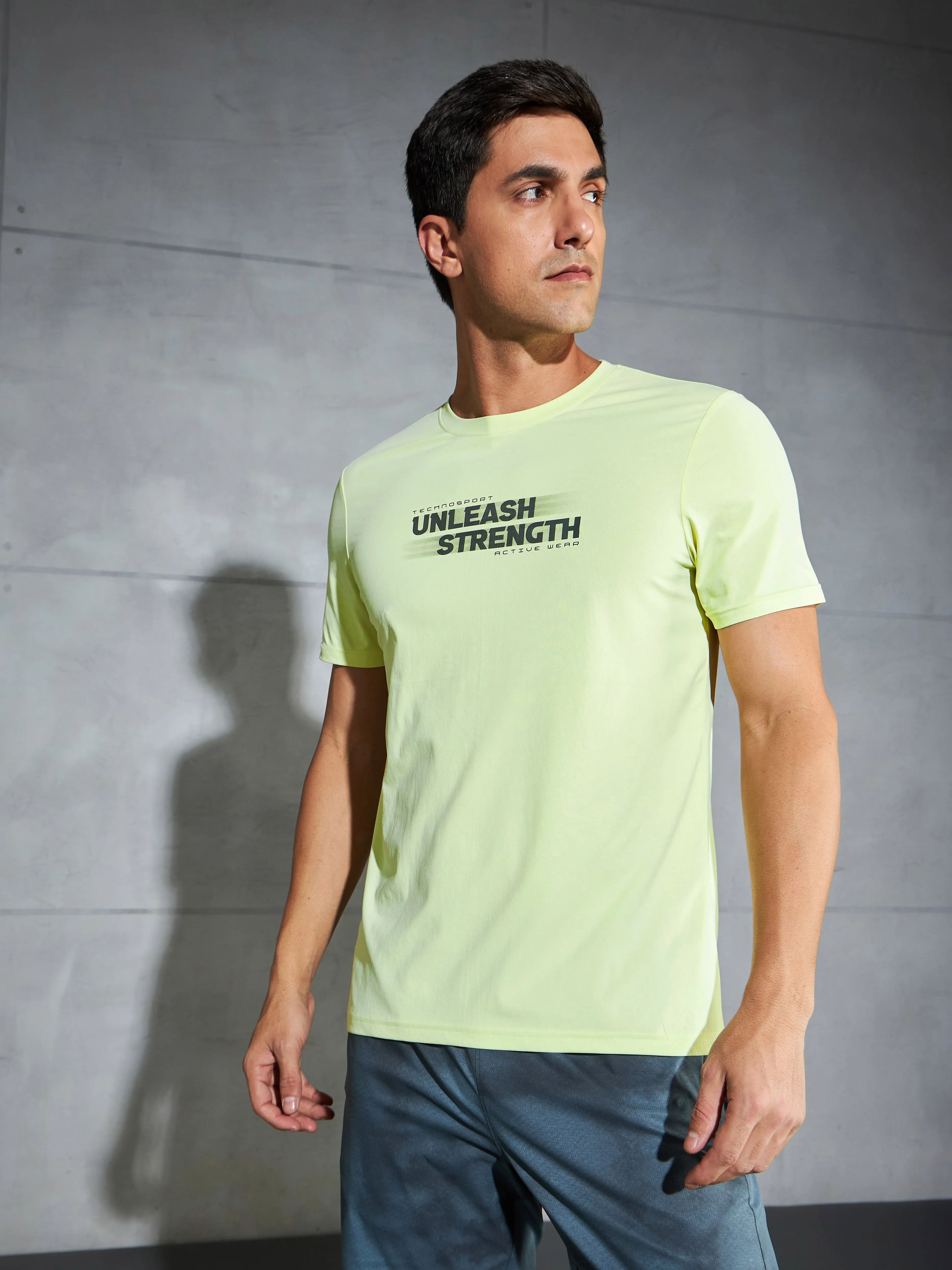 Red Flash Stream Fit Men Printed Slim Fit Round Neck T-shirt with COTFLEX