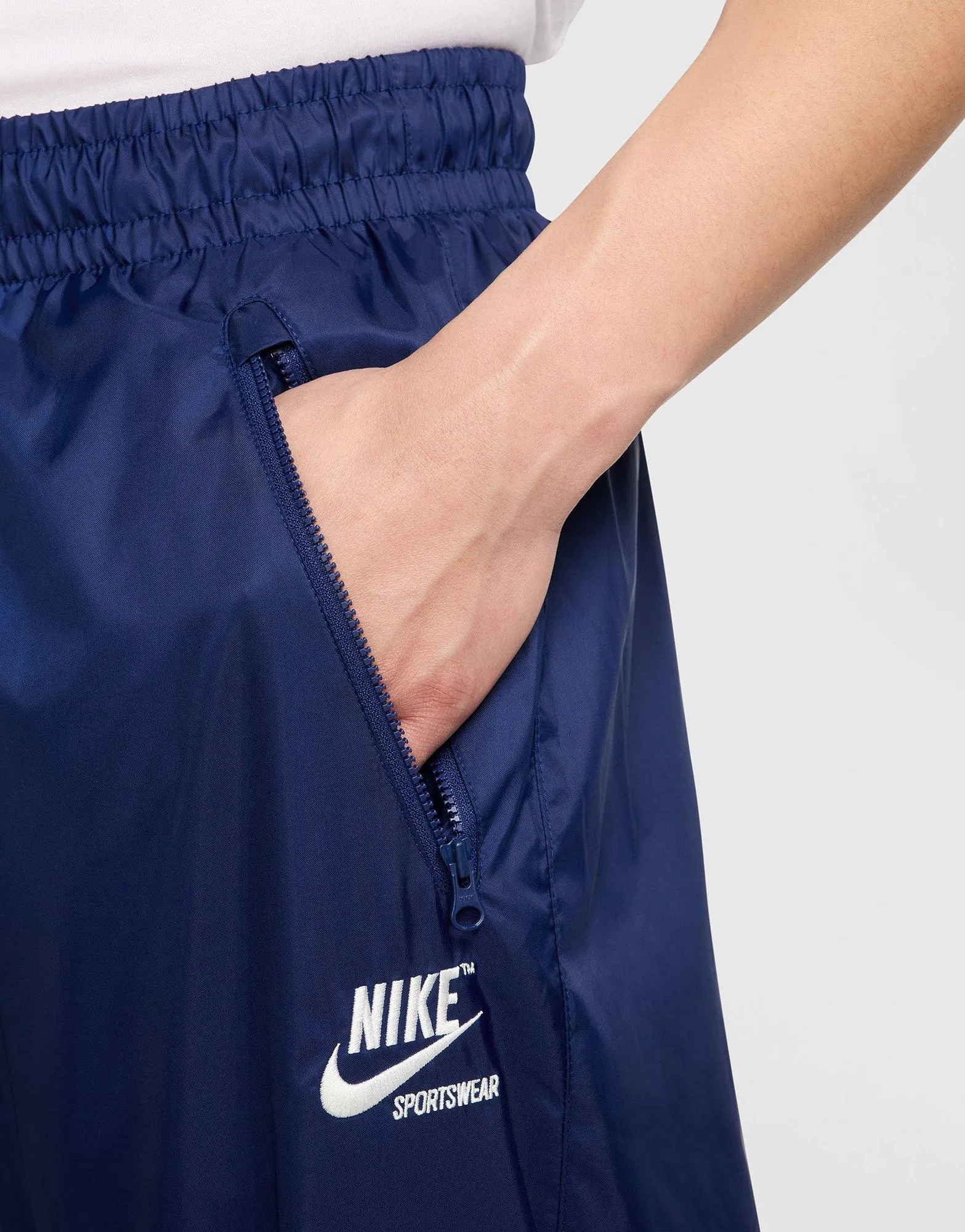 Sporty Look Roll Up Hem Feature Windrunner Woven Pants