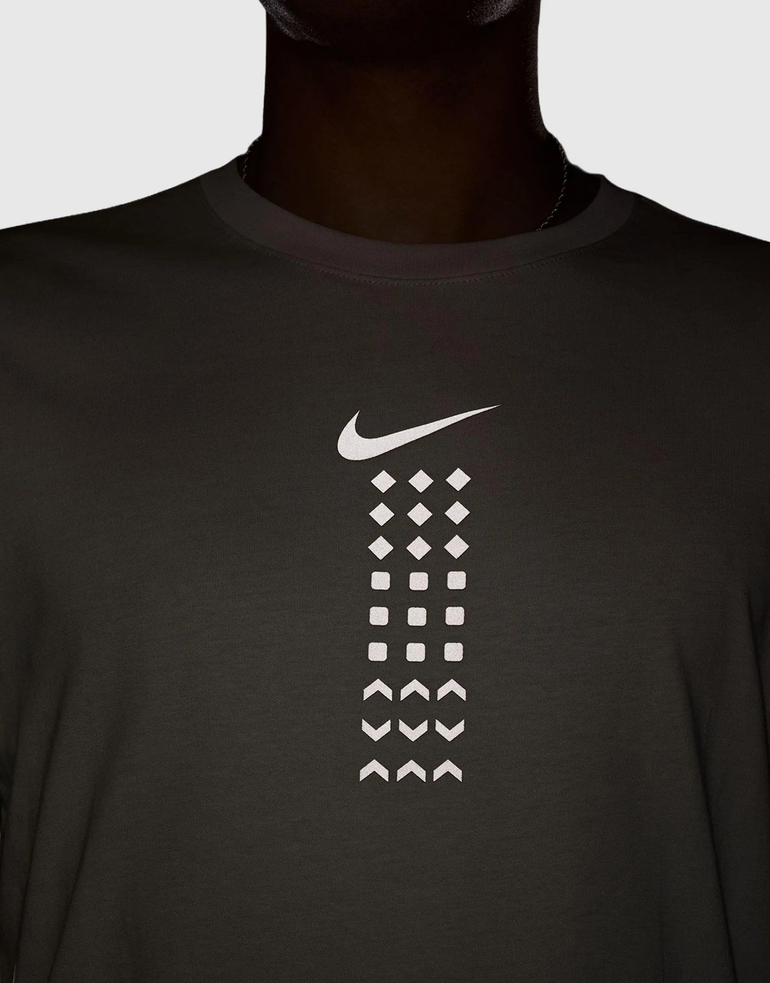 Sportswear T-Shirt V-Neck Layerable Look