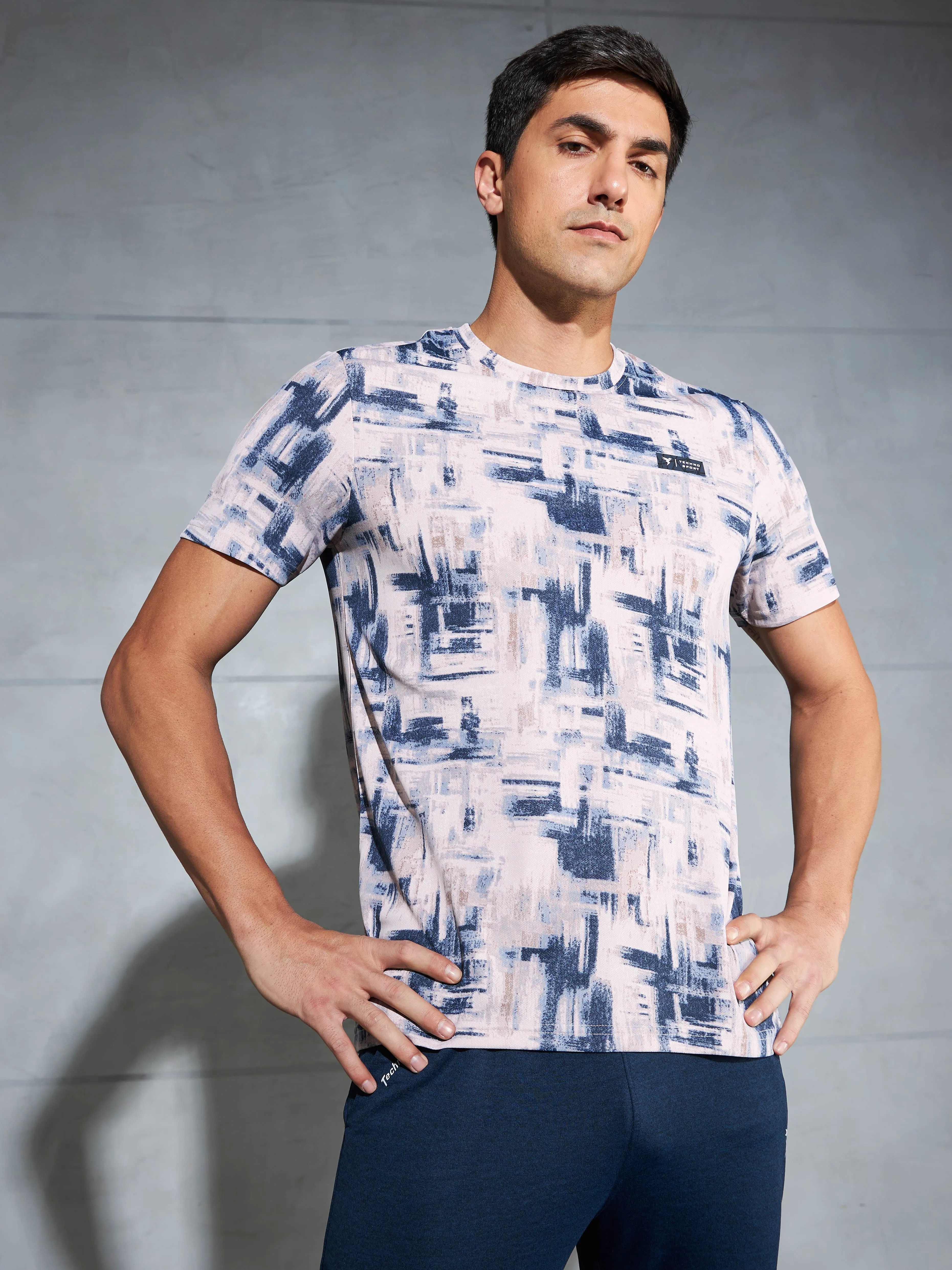 Vintage Look Picnic Men Abstract Print Slim Fit Crew Neck T-shirt with TECHNO COOL 