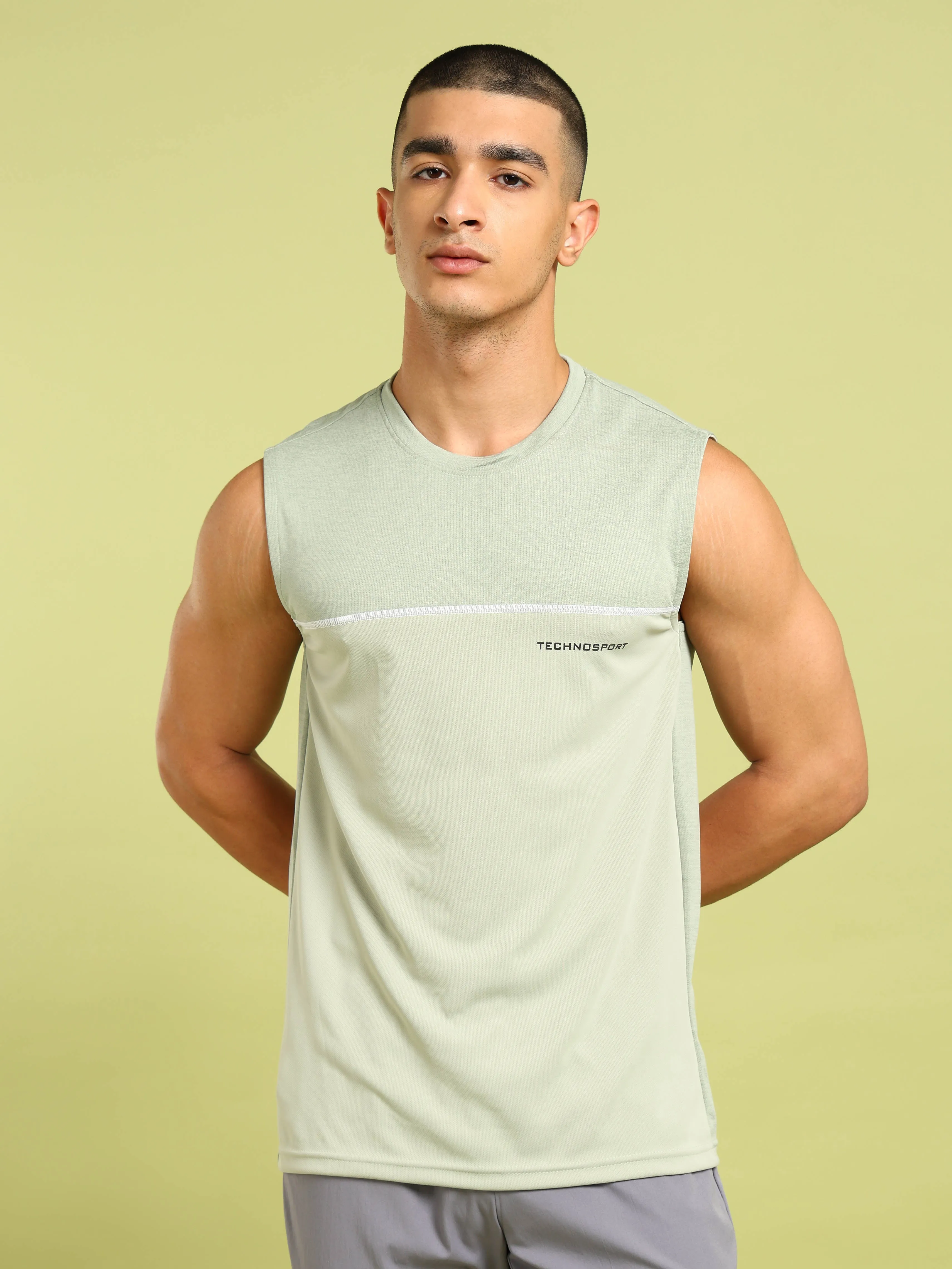 Men Colorblock Slim Fit Crew Neck Innerwear Vest with TECHNO COOL  Enhanced Mobility Cut desert