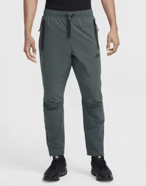 Layered Knit Construction ????? ???? Nike Tech Woven | ?????