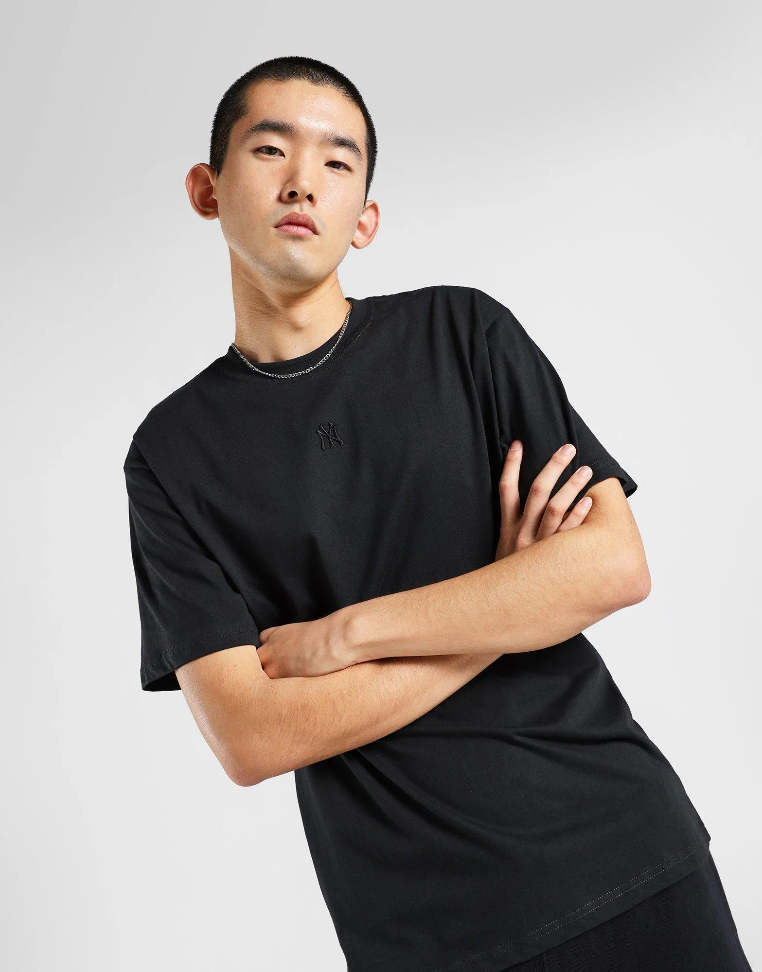 Yankees Tonal Embroidery T-shirt Quick Dry Fit Layered Sleeve Construction