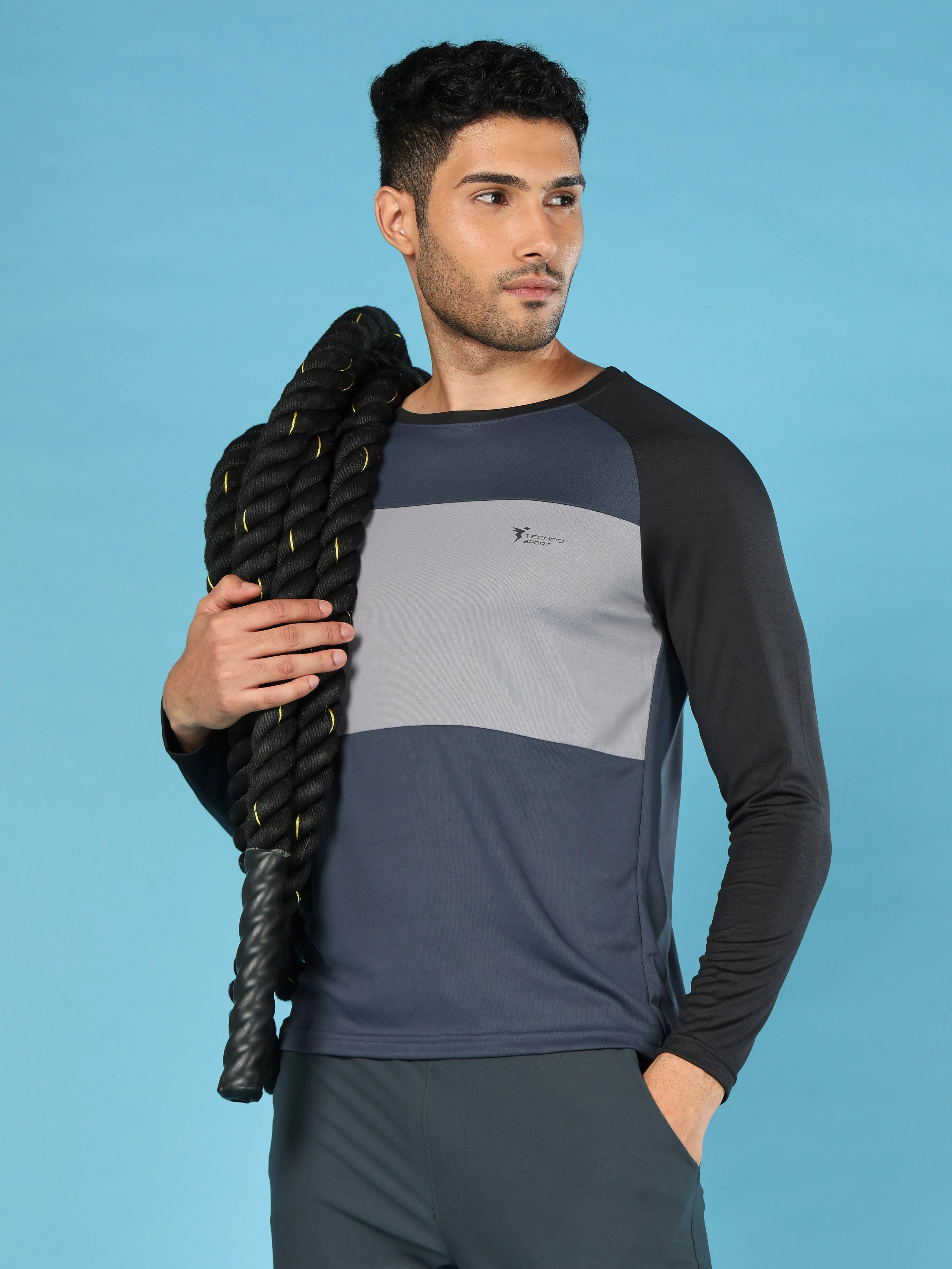 Casual Elegance Sleek Design Fit Men Colorblock Slim Fit Crew Neck T-shirt with TECHNO COOL 
