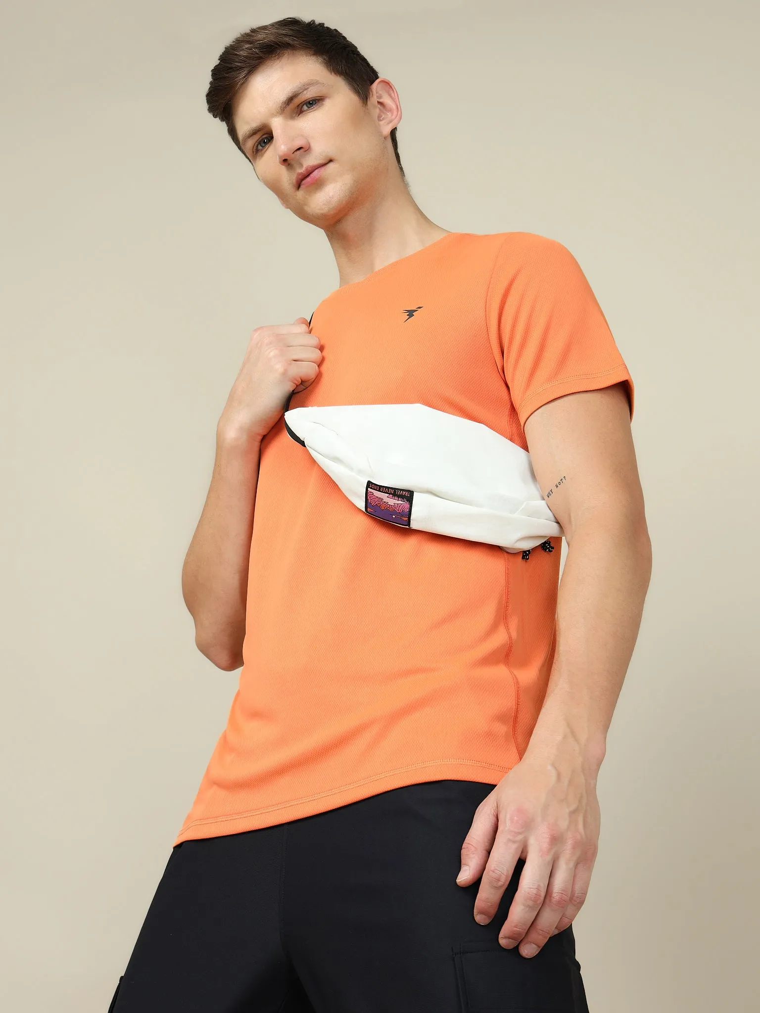 Relaxing Fit Cozy Feel Men Solid Slim Fit Crew Neck T-shirt with TECHNO COOL 