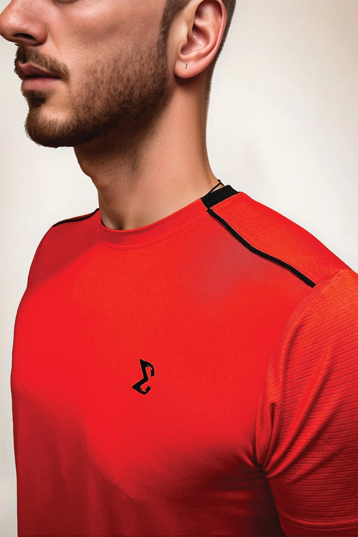 Queen Glow Sporty Design Racket Sports Tee Red